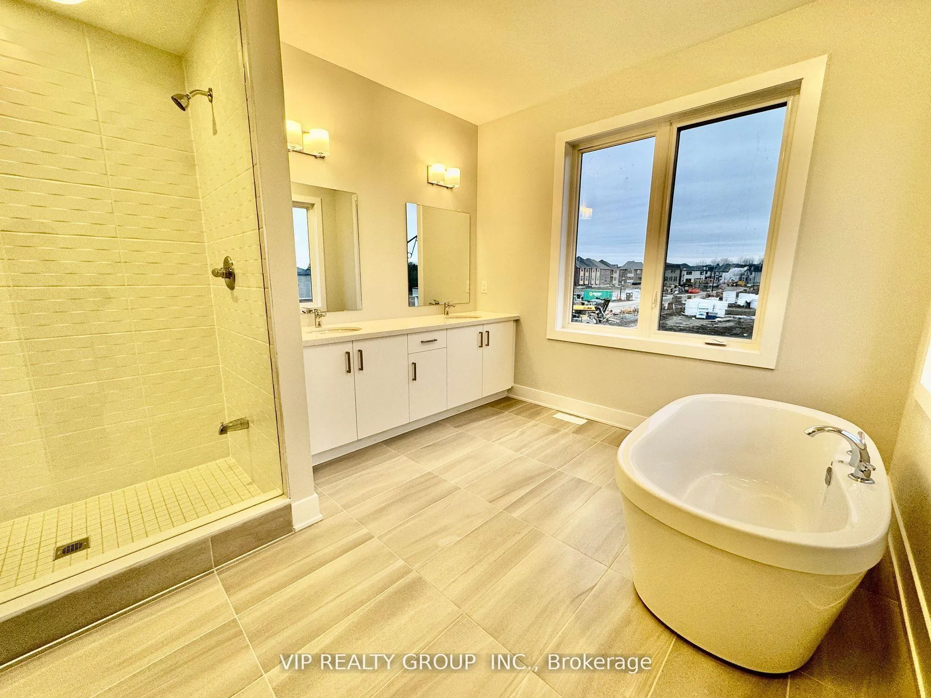 Photo 6 of 2 Harold Humphrey Street, Markham, Angus Glen — HOMEH