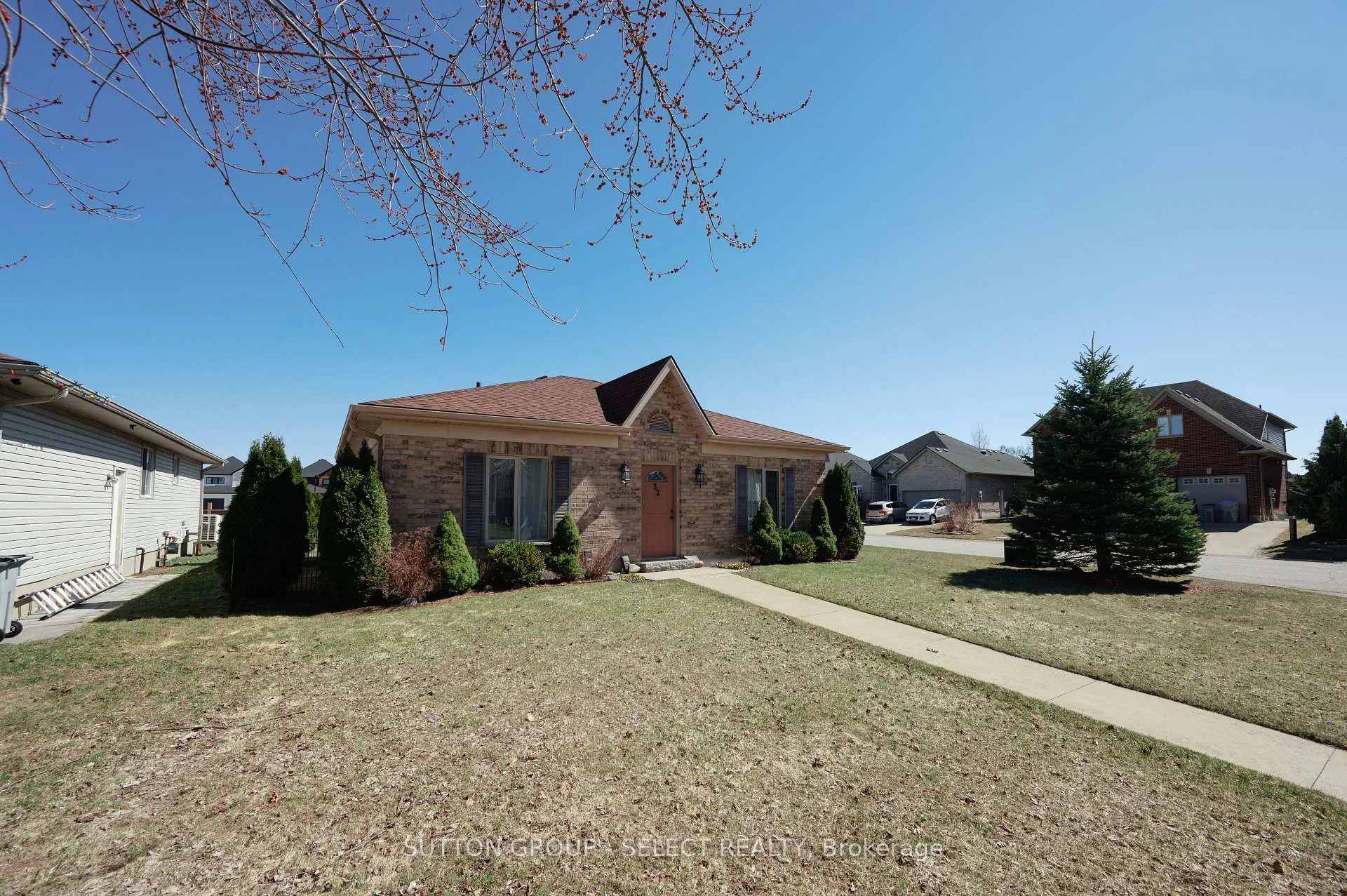 Photo 2 of 32 Robin Street, North Middlesex, Ailsa Craig — HOMEH