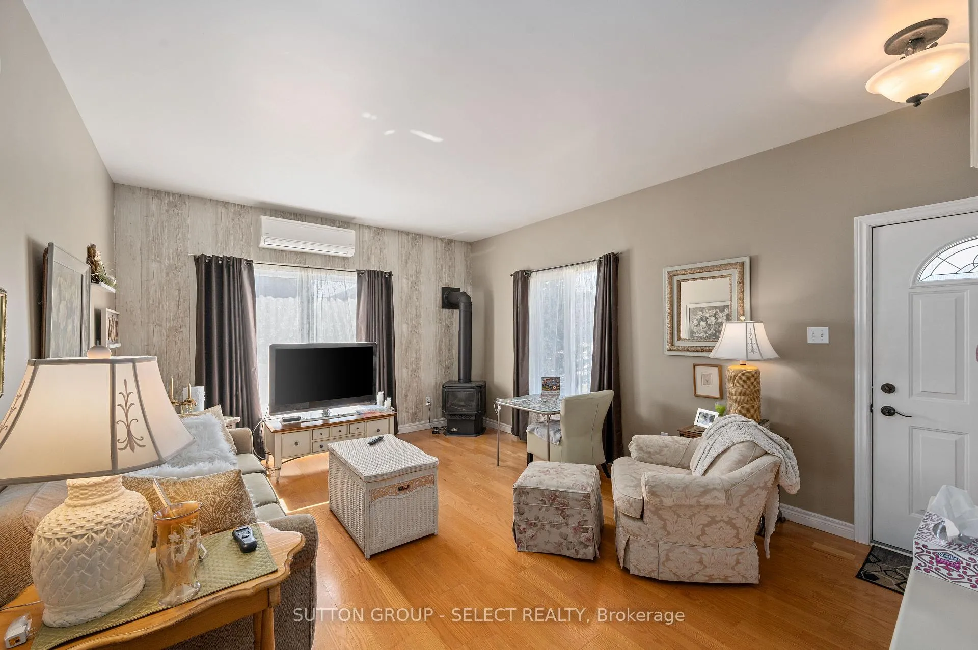 Photo 5 of 32 Robin Street, North Middlesex, Ailsa Craig — HOMEH