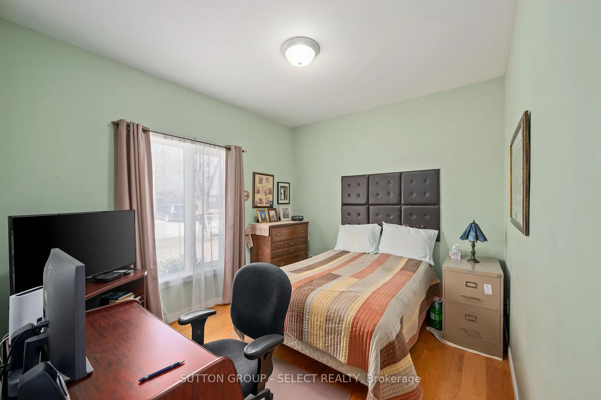 Photo 8 of 32 Robin Street, North Middlesex, Ailsa Craig — HOMEH