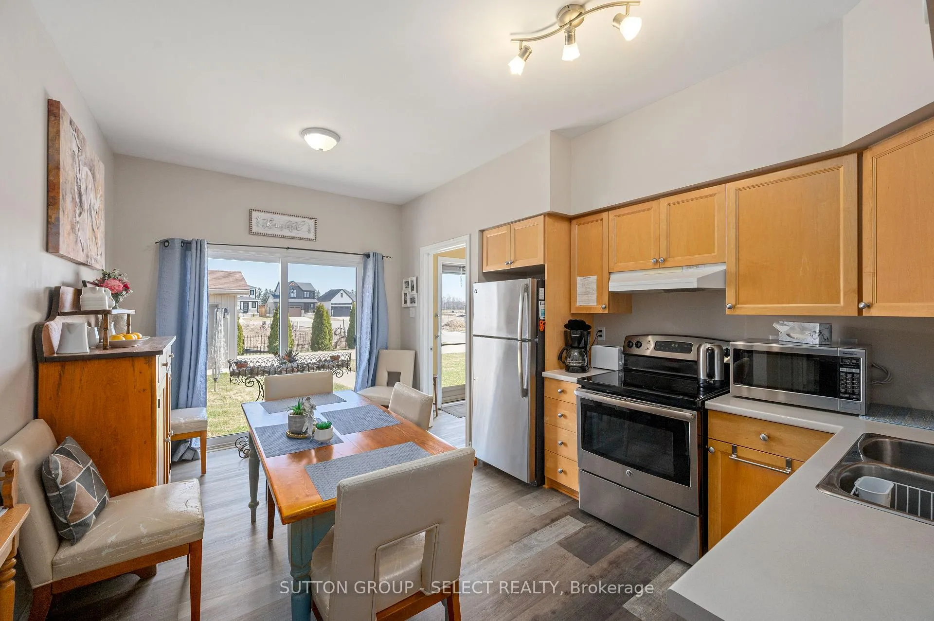Photo 12 of 32 Robin Street, North Middlesex, Ailsa Craig — HOMEH