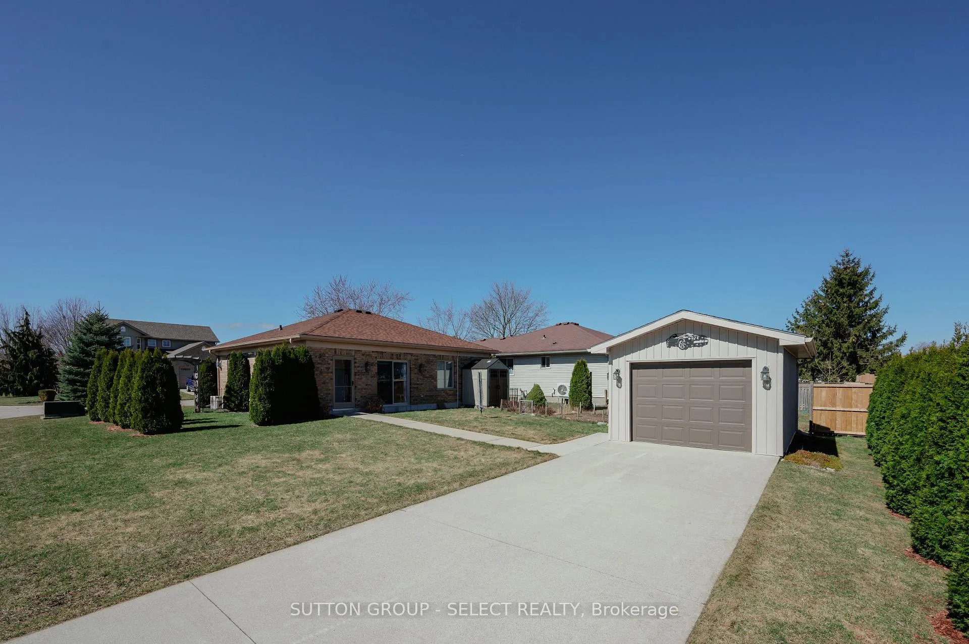Photo 17 of 32 Robin Street, North Middlesex, Ailsa Craig — HOMEH