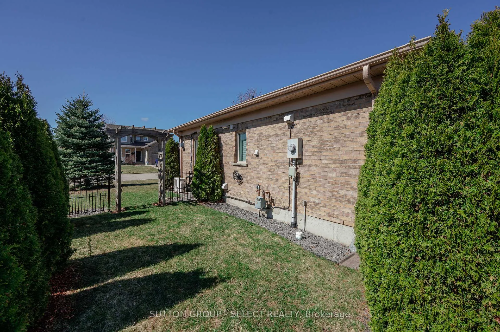 Photo 20 of 32 Robin Street, North Middlesex, Ailsa Craig — HOMEH