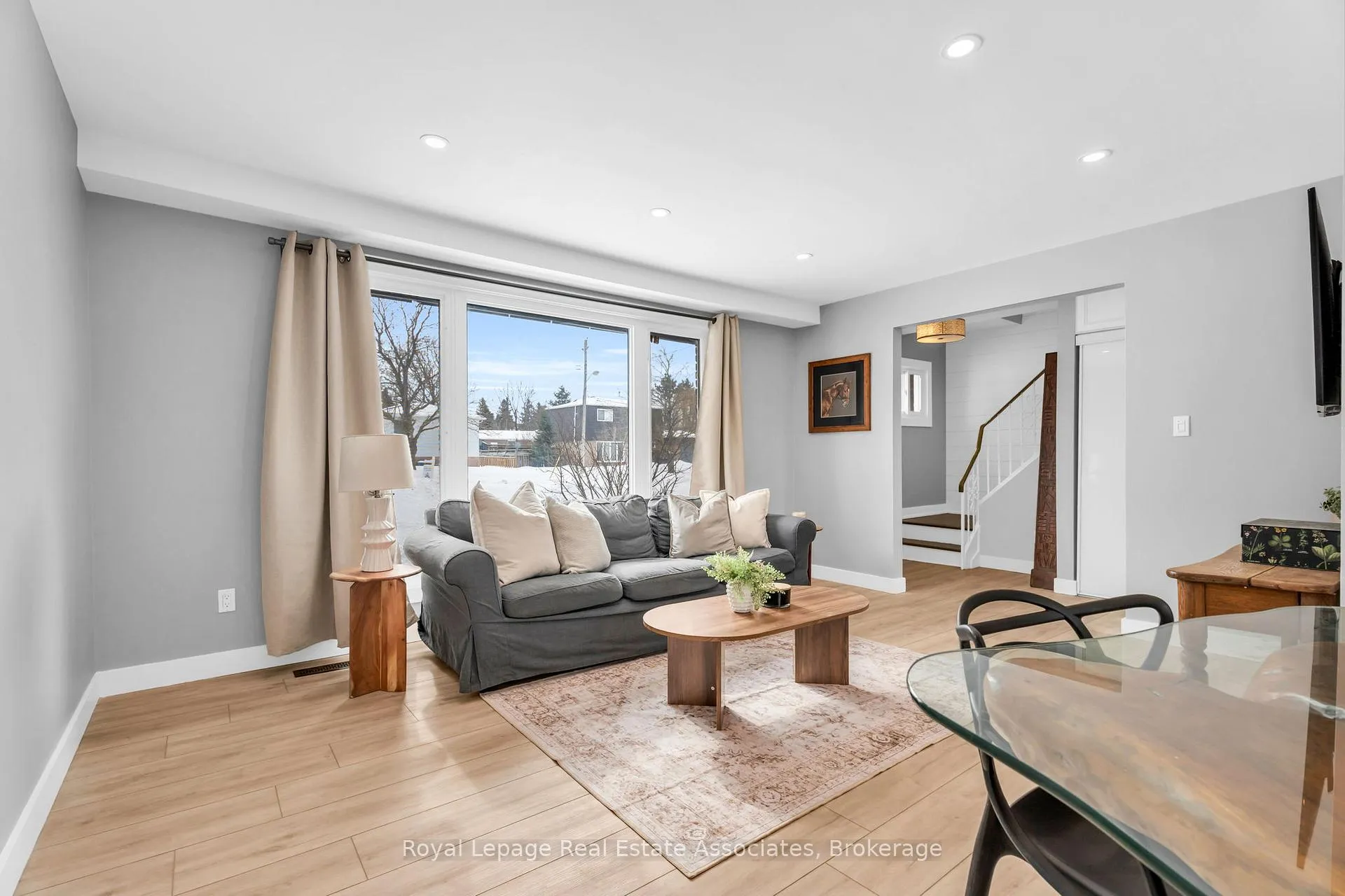 Photo 6 of 112 Susan Street, Shelburne — HOMEH
