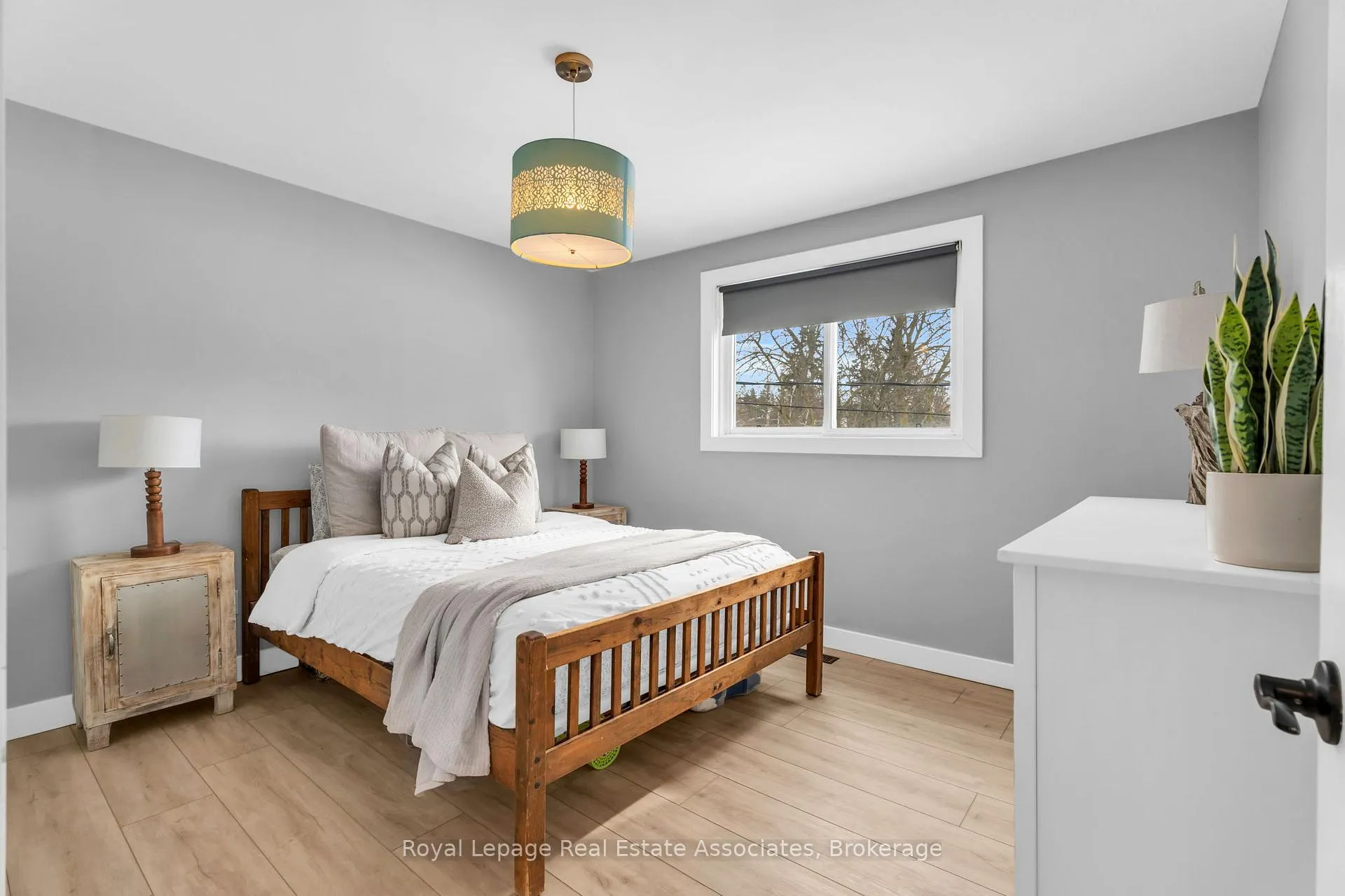 Photo 17 of 112 Susan Street, Shelburne — HOMEH