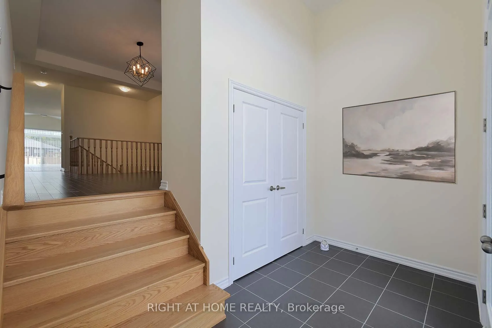 Photo 6 of 49 Simona Avenue, Wasaga Beach — HOMEH