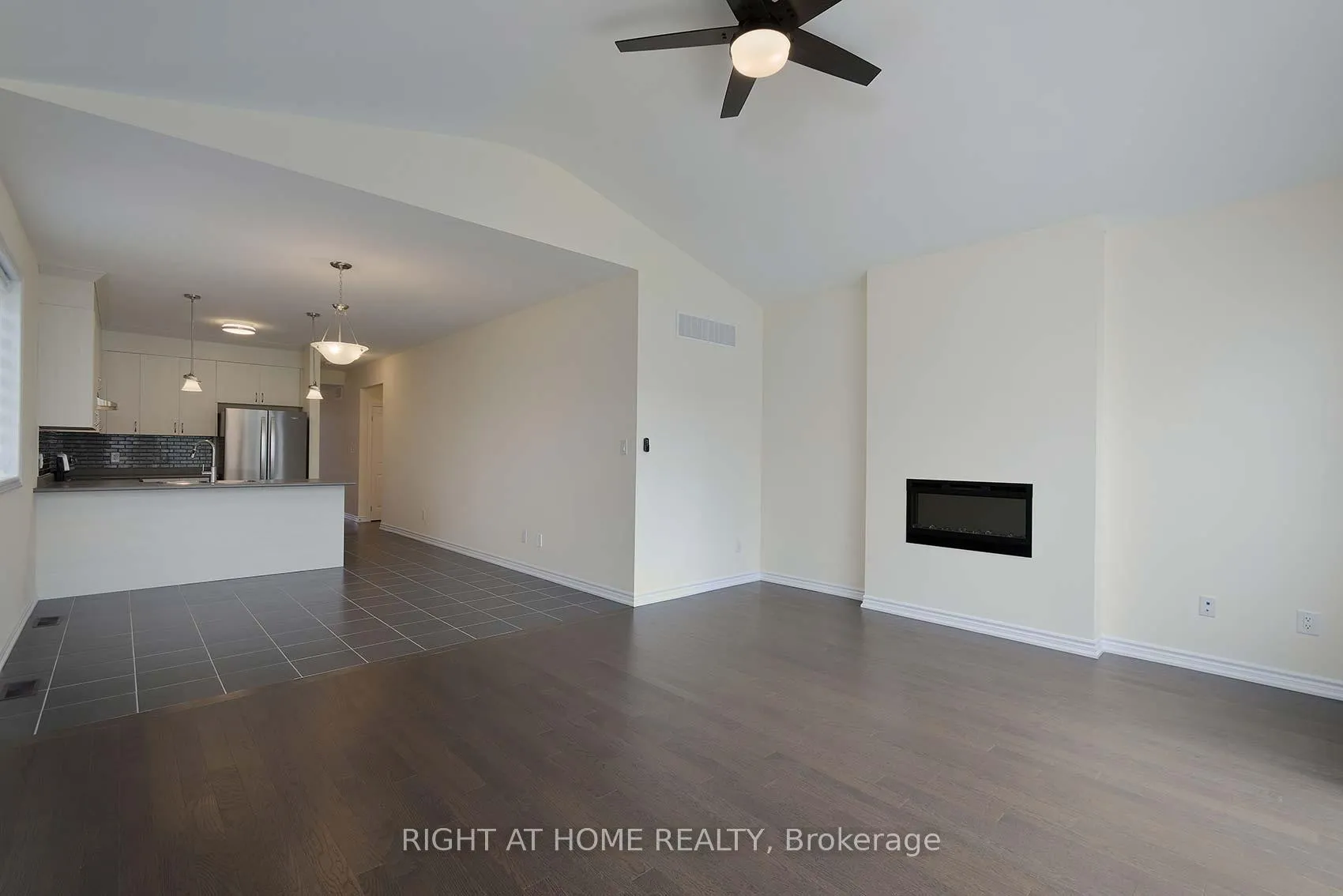 Photo 8 of 49 Simona Avenue, Wasaga Beach — HOMEH