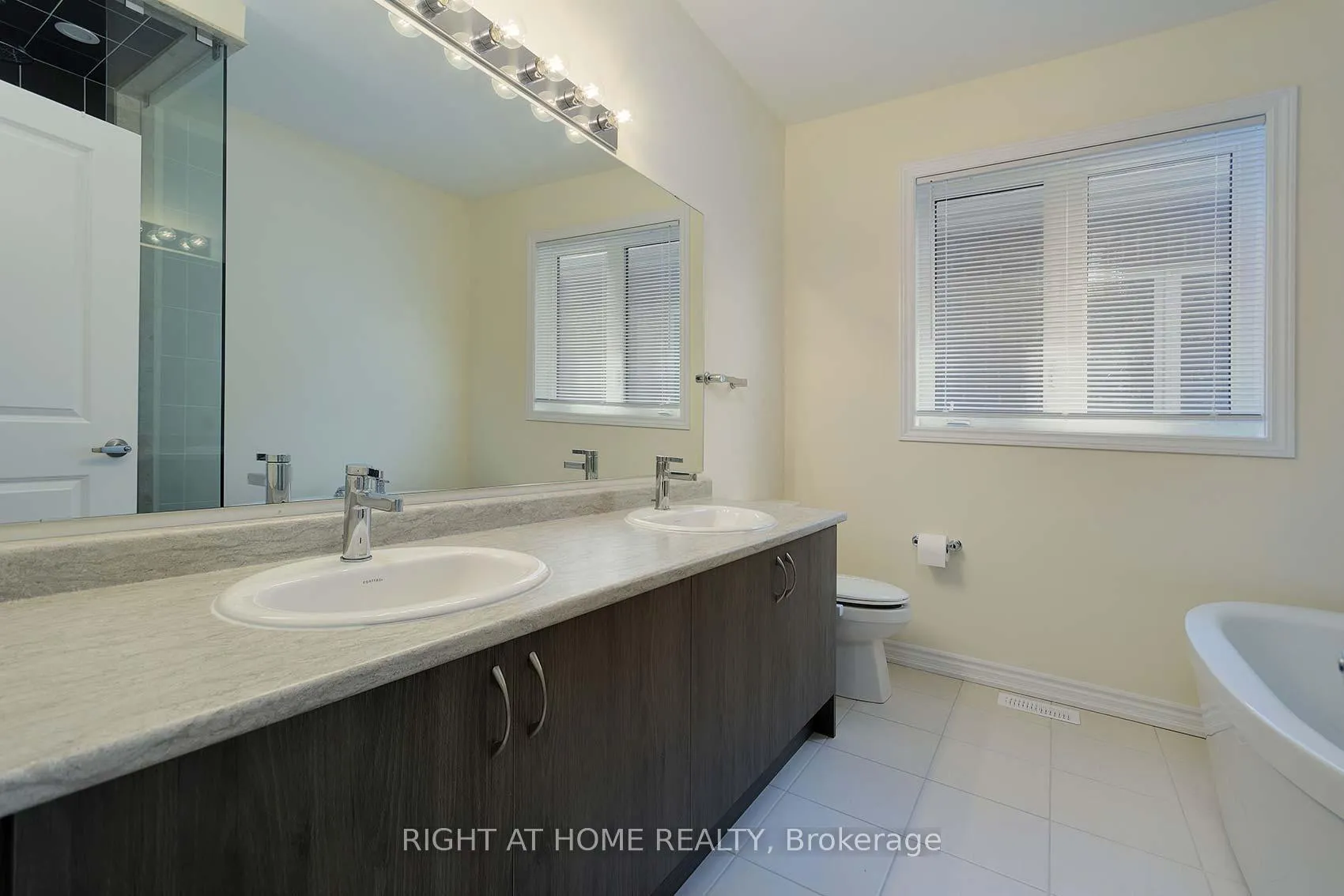 Photo 20 of 49 Simona Avenue, Wasaga Beach — HOMEH