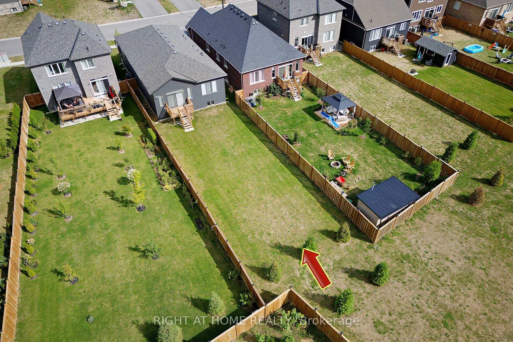 Photo 36 of 49 Simona Avenue, Wasaga Beach — HOMEH
