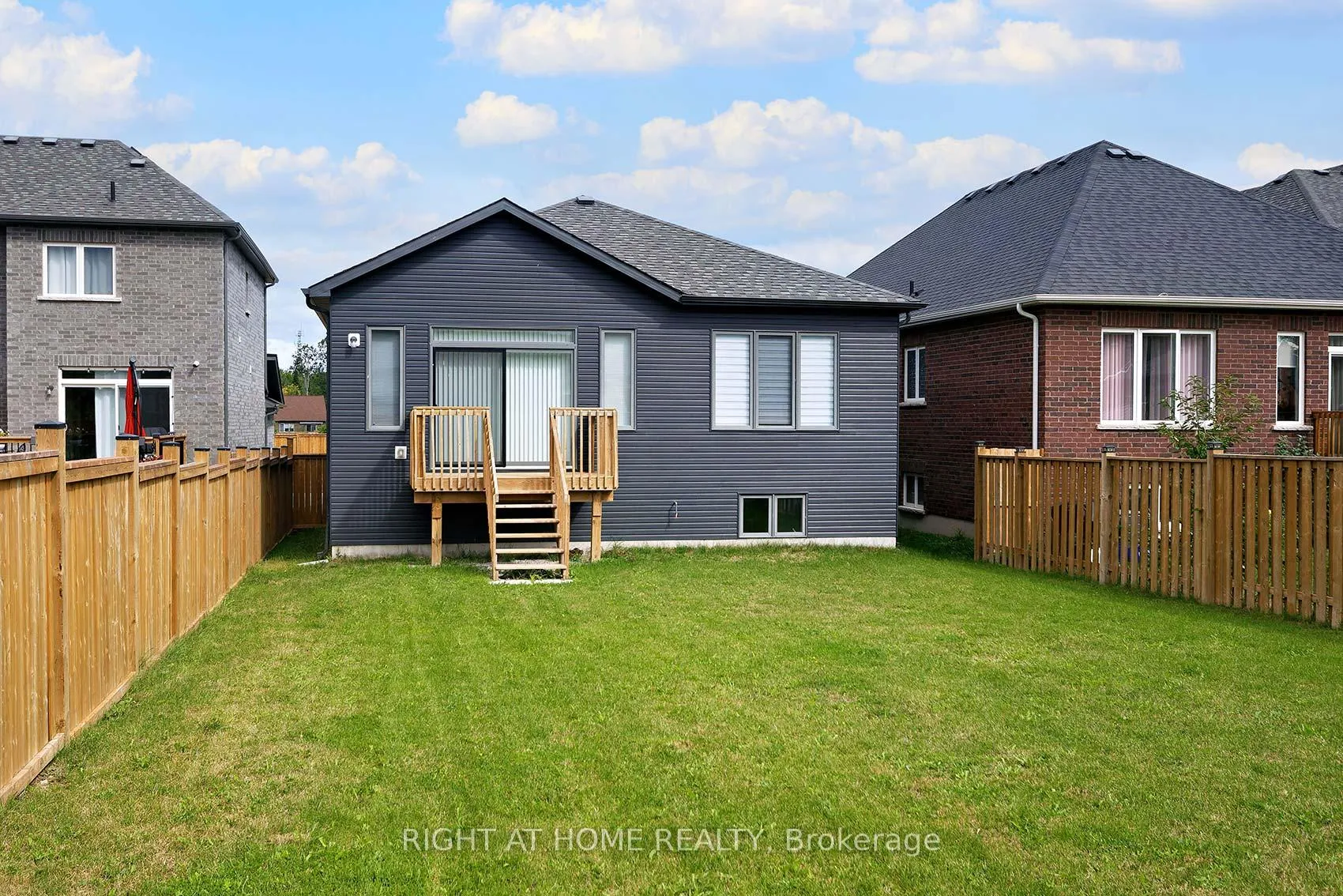 Photo 37 of 49 Simona Avenue, Wasaga Beach — HOMEH