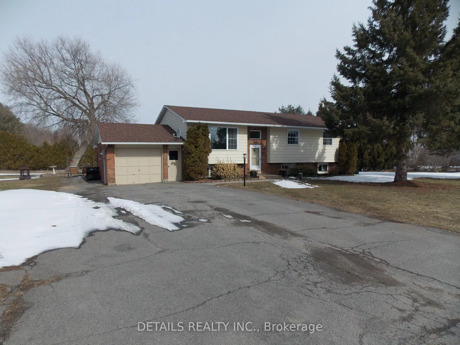 Photo 2 of 6 Cambridge Court, North Grenville, Kemptville — HOMEH