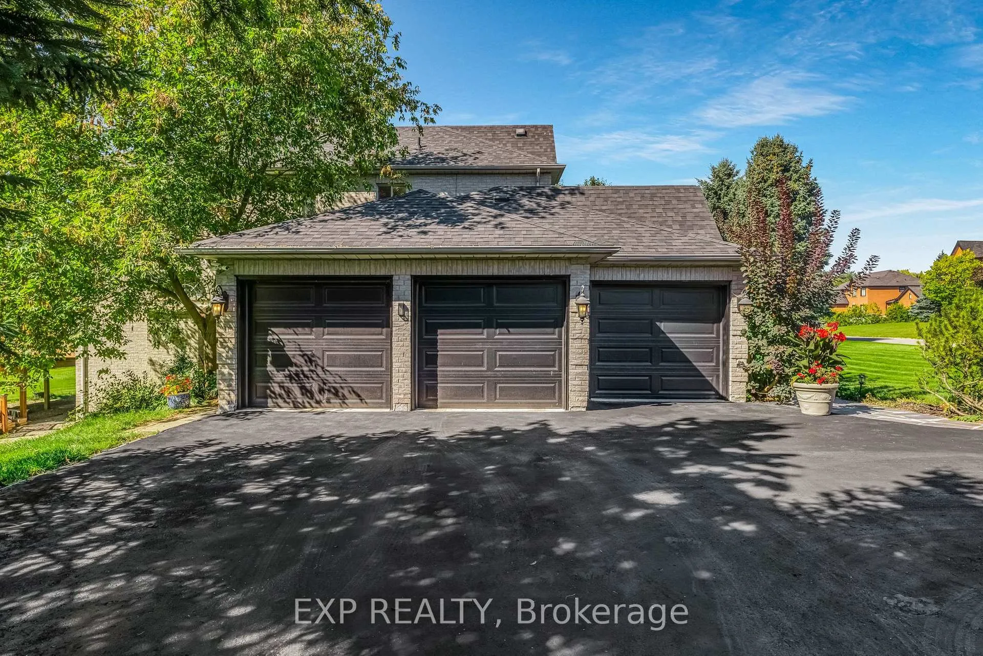 Photo 4 of 6 Golfway Court, Caledon, Rural Caledon — HOMEH