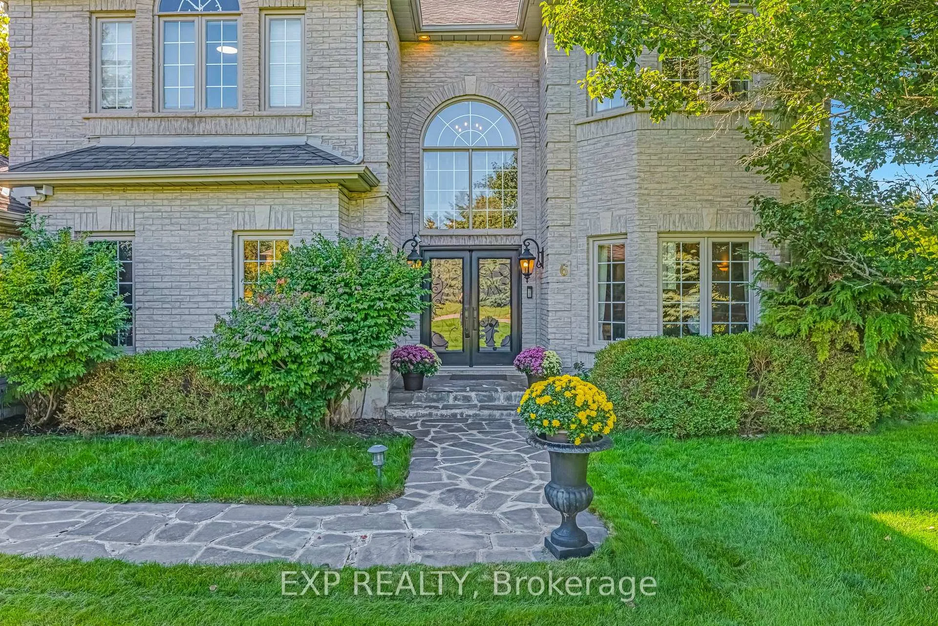 Photo 5 of 6 Golfway Court, Caledon, Rural Caledon — HOMEH