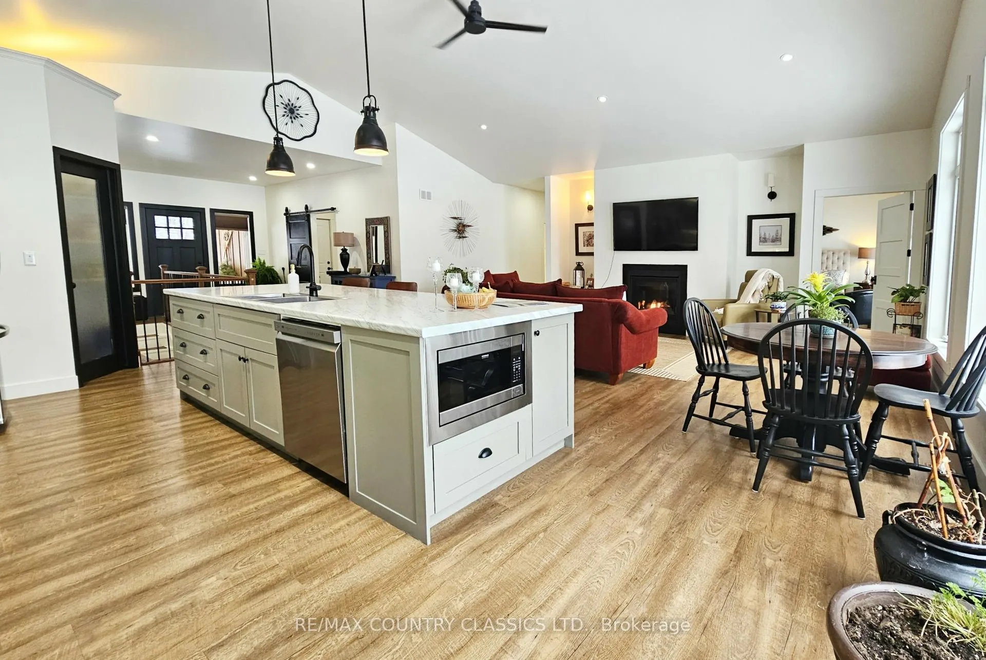 Photo 11 of 253 Grunwald Road, Madawaska Valley, Madawaska Valley — HOMEH
