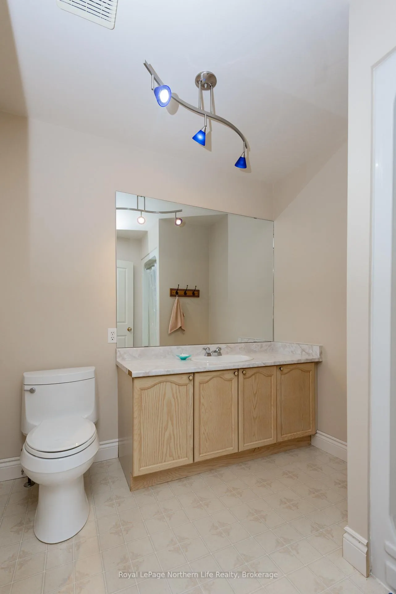 Photo 15 of 235 Labreche Drive, North Bay, Ferris — HOMEH