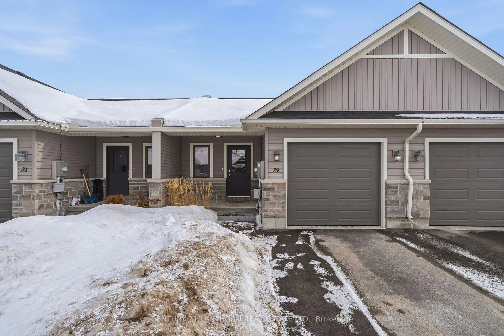 Photo 1 of 29 Sandhu Crescent, Belleville, Belleville Ward — HOMEH