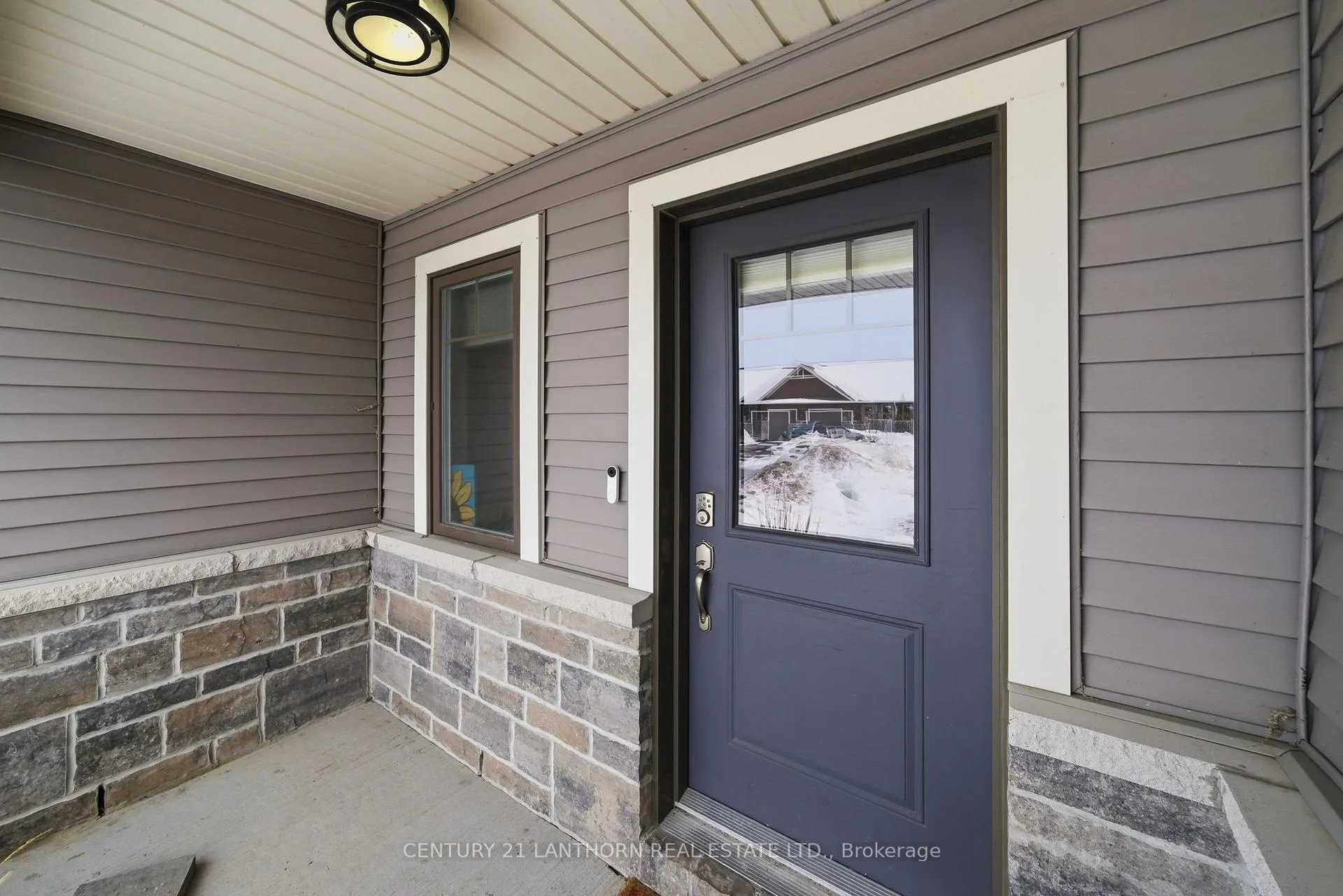 Photo 3 of 29 Sandhu Crescent, Belleville, Belleville Ward — HOMEH