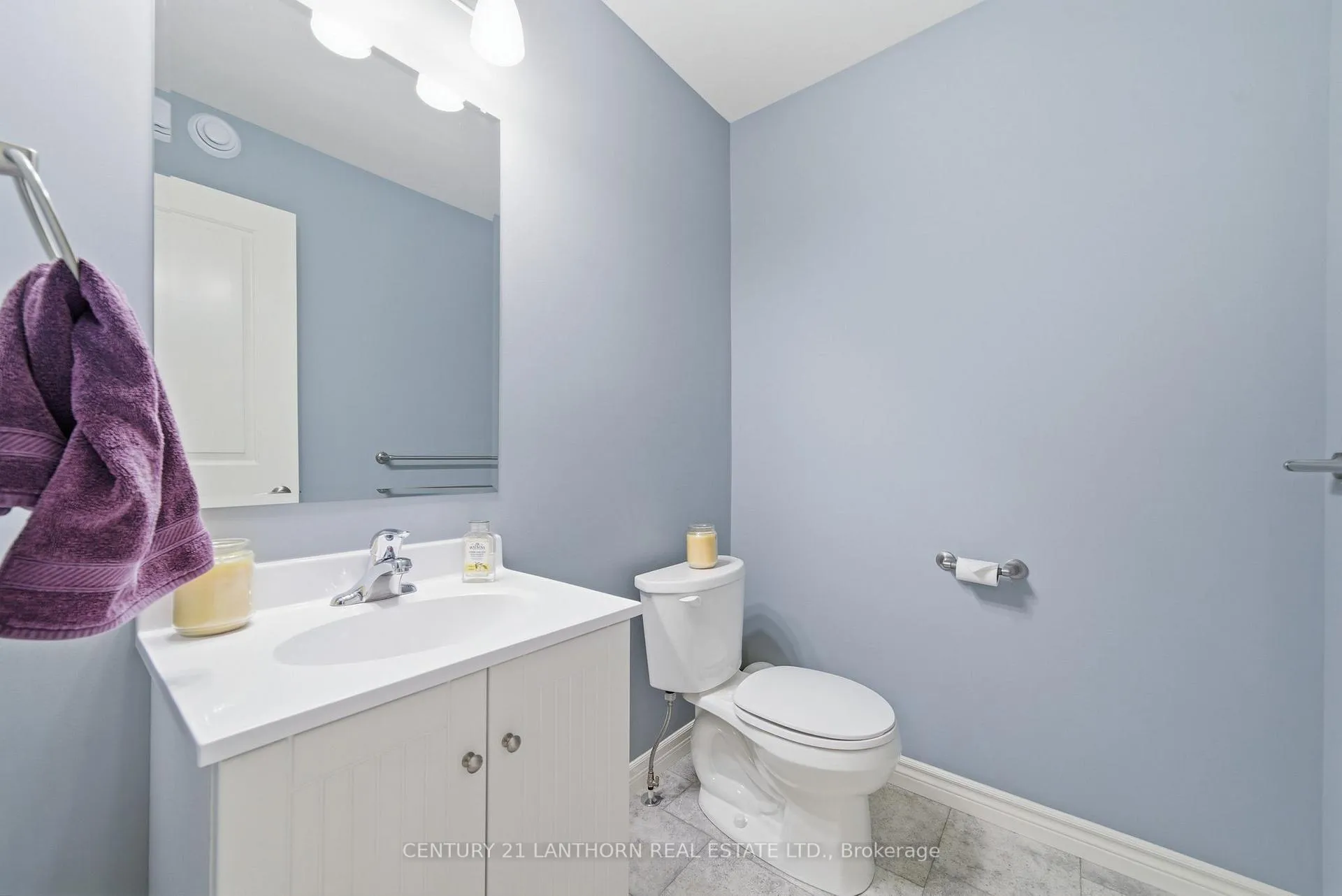 Photo 19 of 29 Sandhu Crescent, Belleville, Belleville Ward — HOMEH