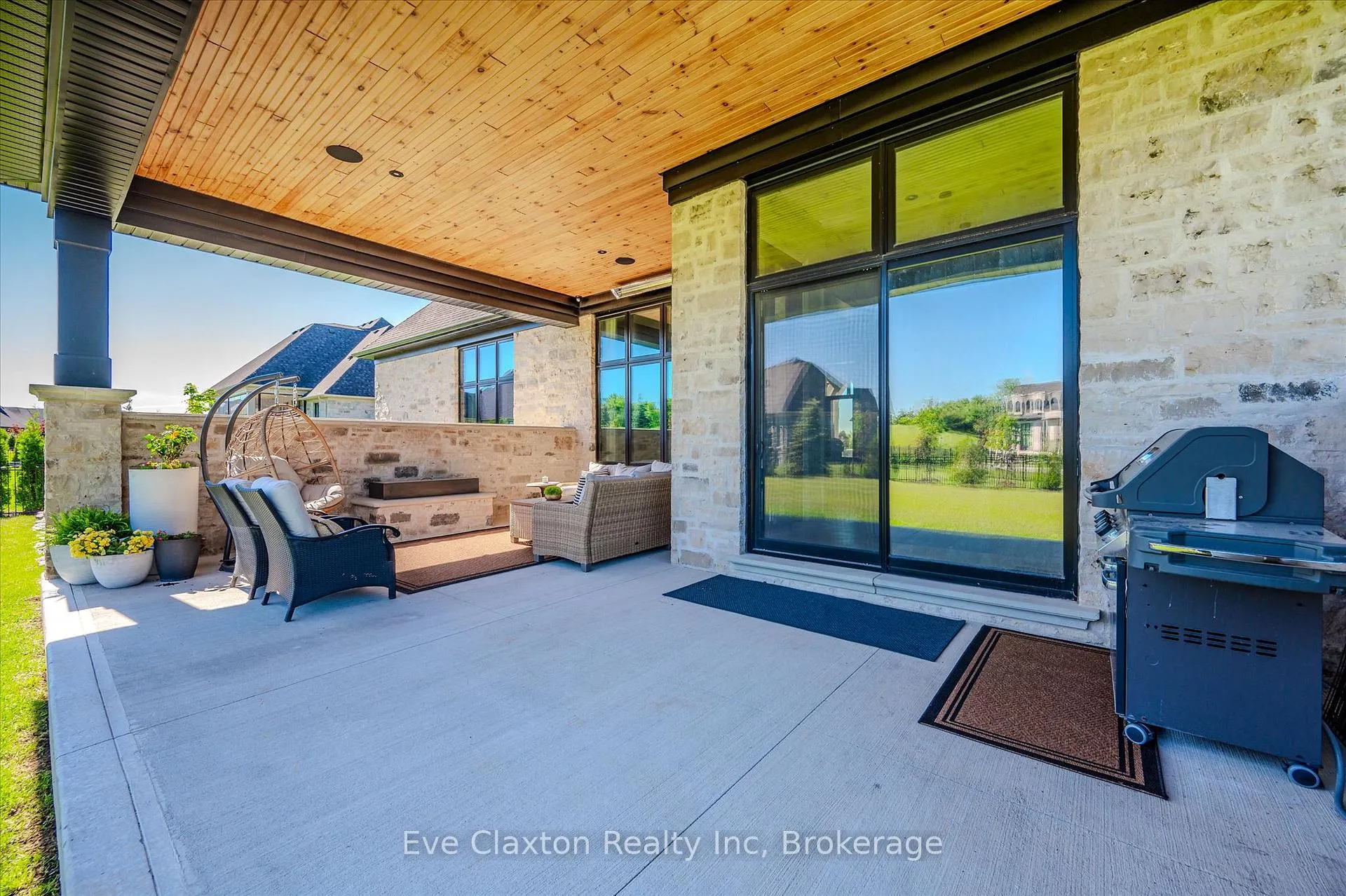 Photo 41 of 112 Heritage Lake Drive, Puslinch, Crieff/Aikensville/Killean — HOMEH