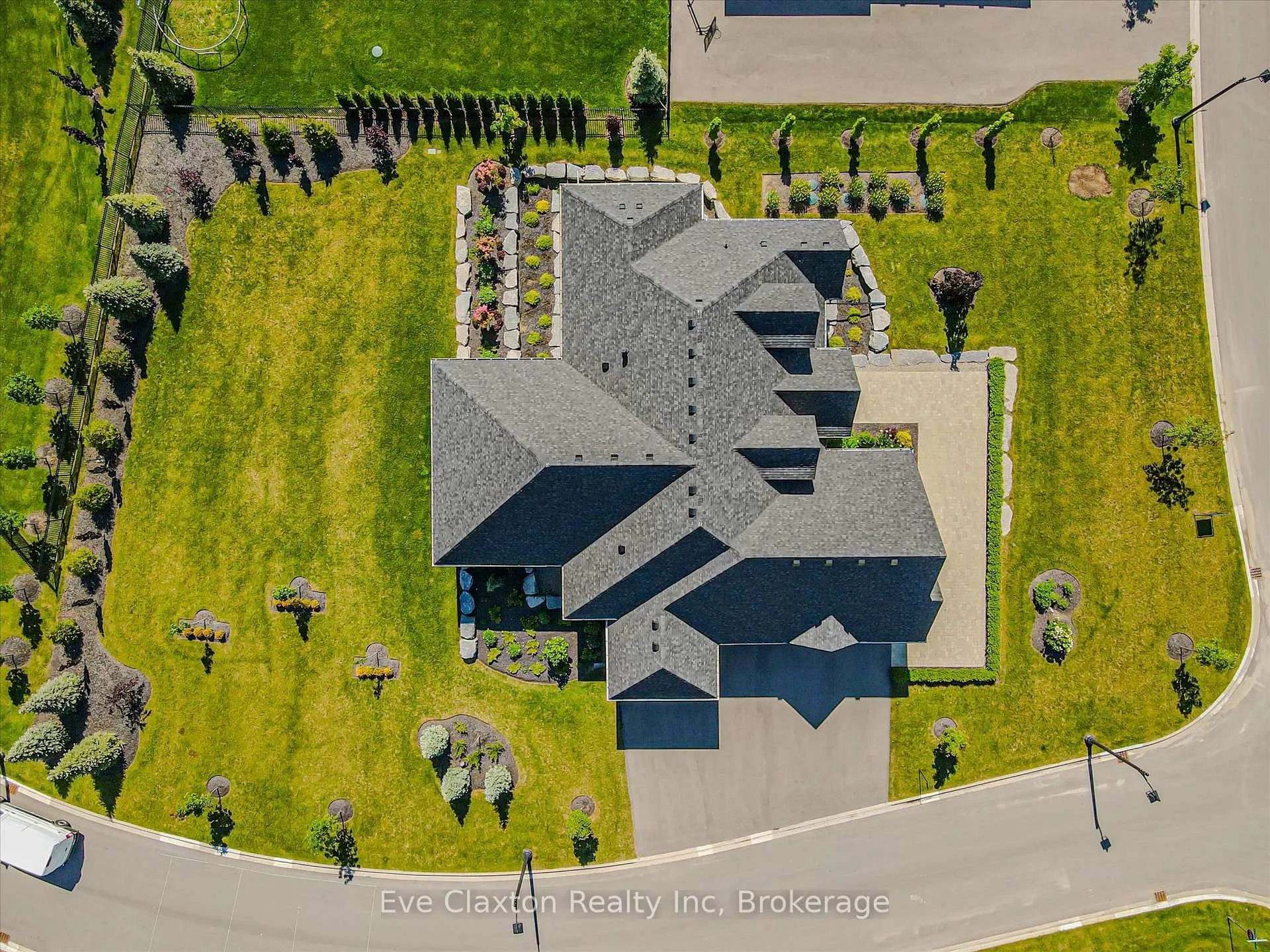 Photo 45 of 112 Heritage Lake Drive, Puslinch, Crieff/Aikensville/Killean — HOMEH