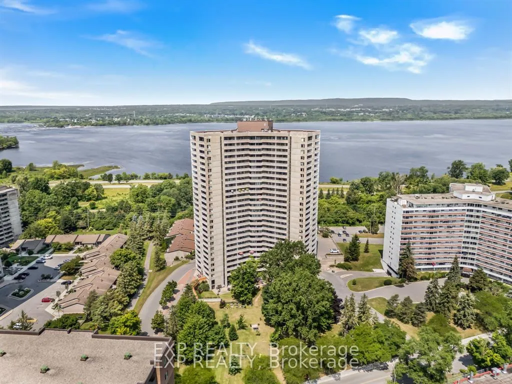Front of Unit 1603, 1081 Ambleside Drive