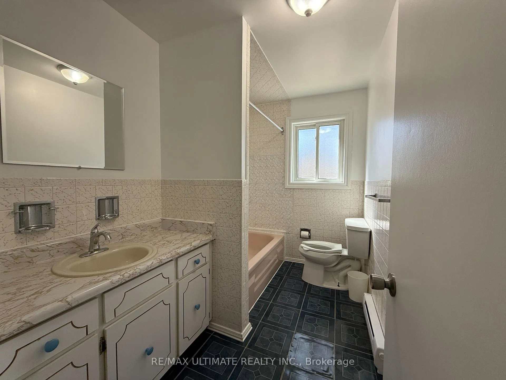Photo 15 of Unit Main, 43 Chapman Avenue, Toronto, O'Connor-Parkview — HOMEH