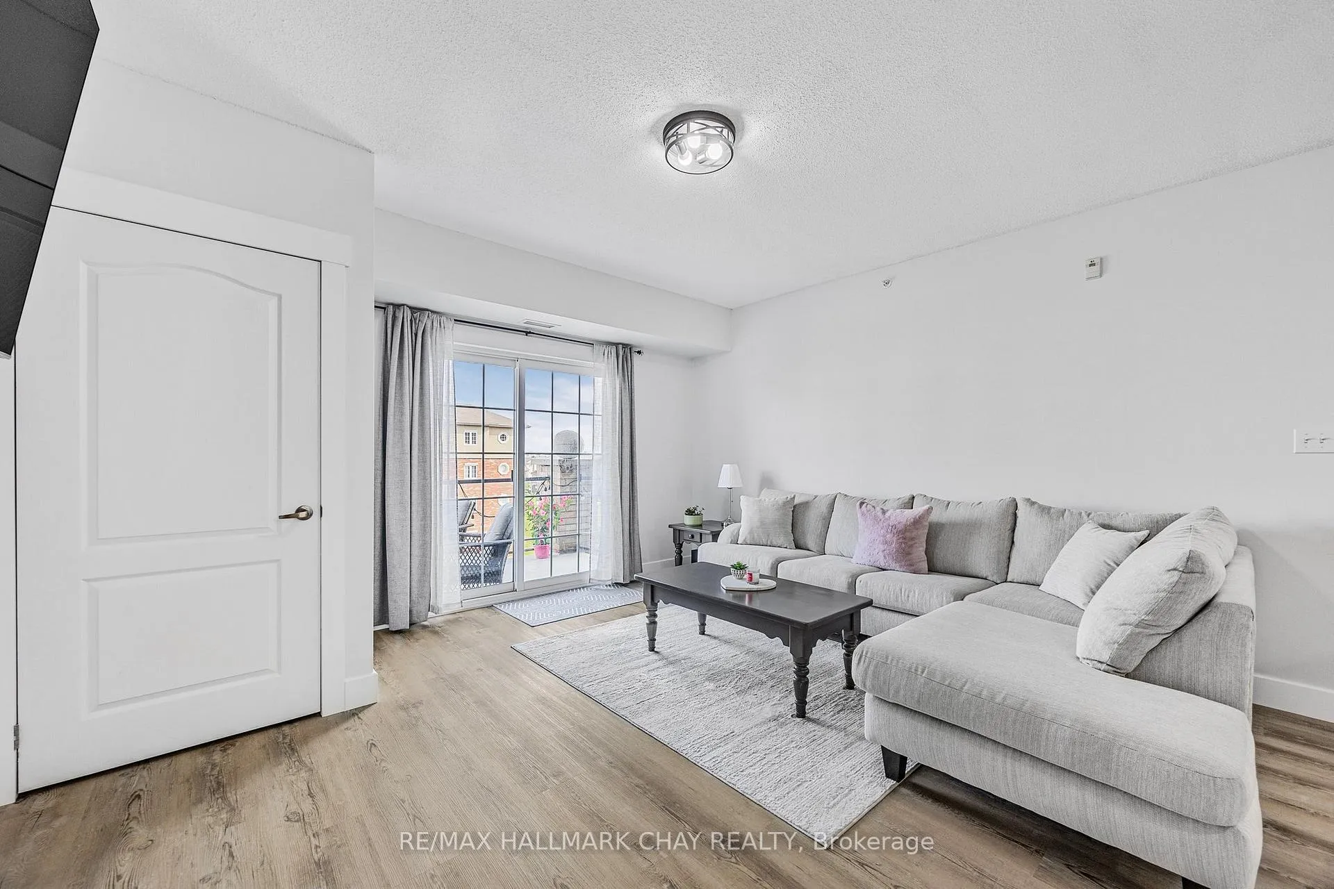 Photo 7 of Unit 409, 41 Ferndale Drive S, Barrie, Ardagh — HOMEH