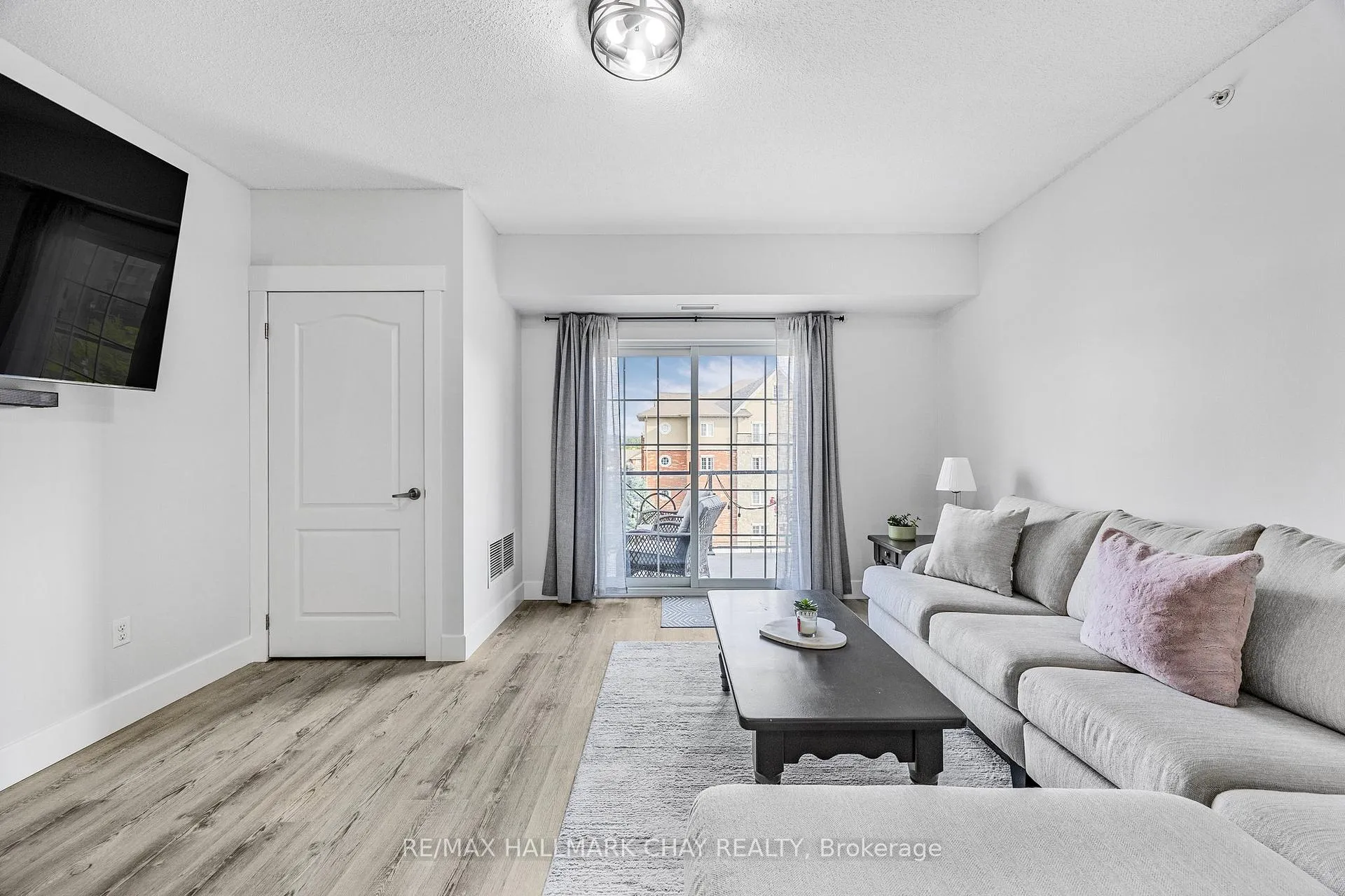 Photo 8 of Unit 409, 41 Ferndale Drive S, Barrie, Ardagh — HOMEH