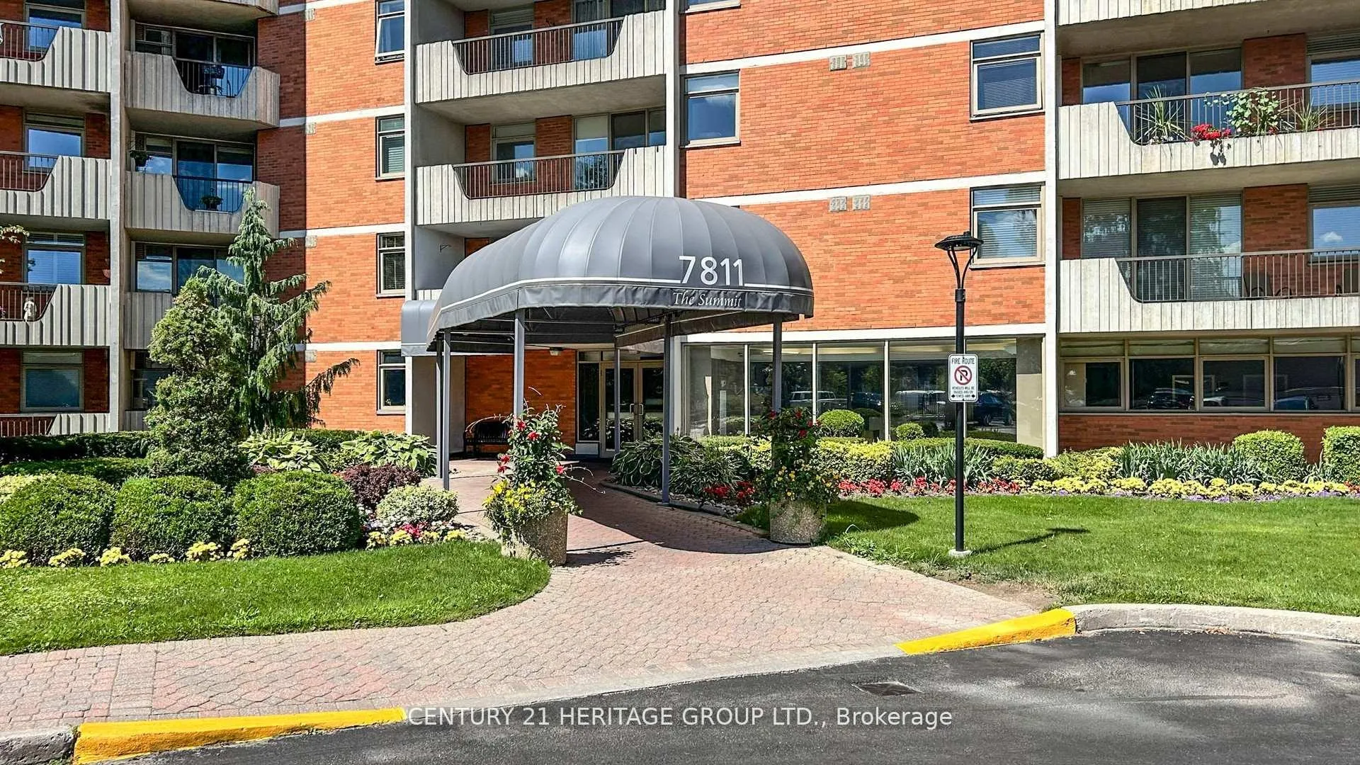 Photo 3 of Unit PH7, 7811 Yonge Street, Markham, Thornhill — HOMEH