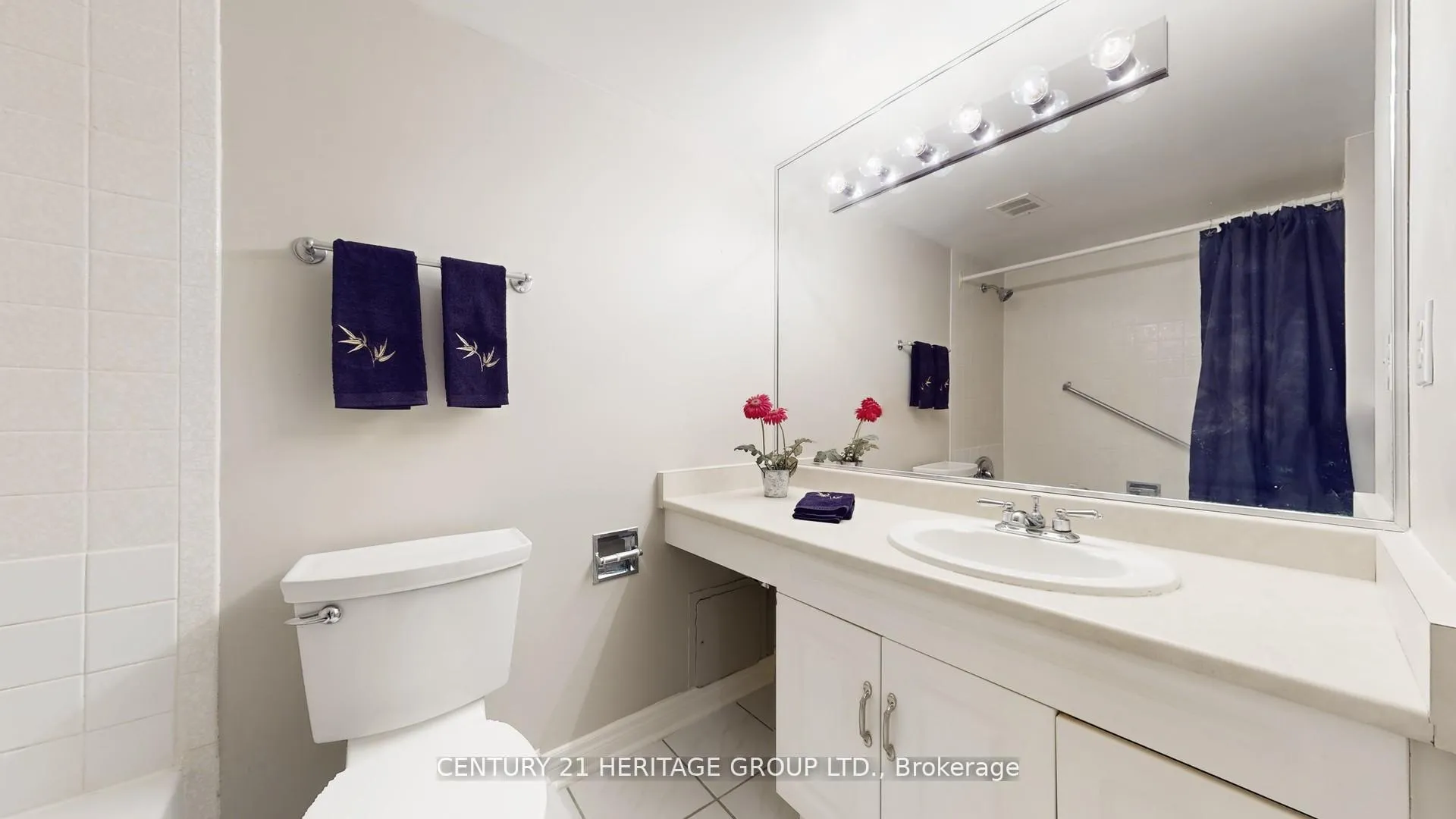 Photo 16 of Unit PH7, 7811 Yonge Street, Markham, Thornhill — HOMEH