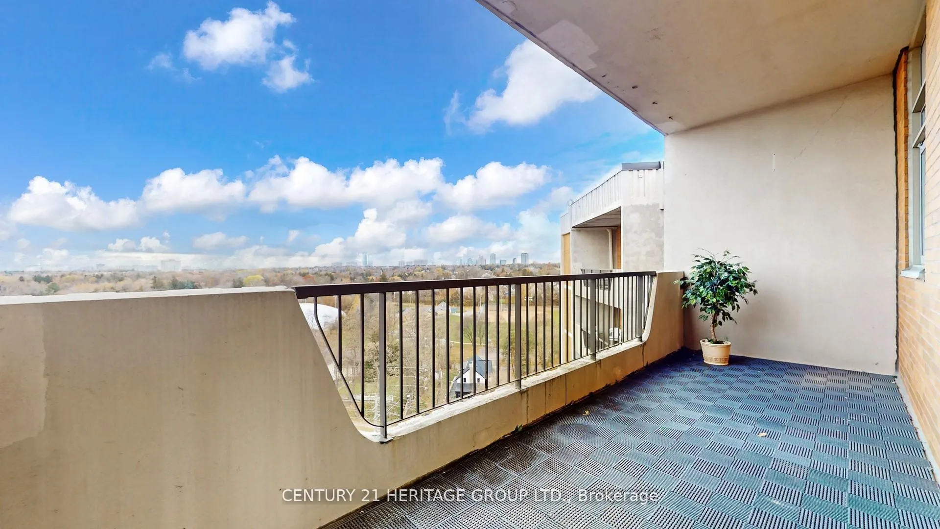 Photo 23 of Unit PH7, 7811 Yonge Street, Markham, Thornhill — HOMEH