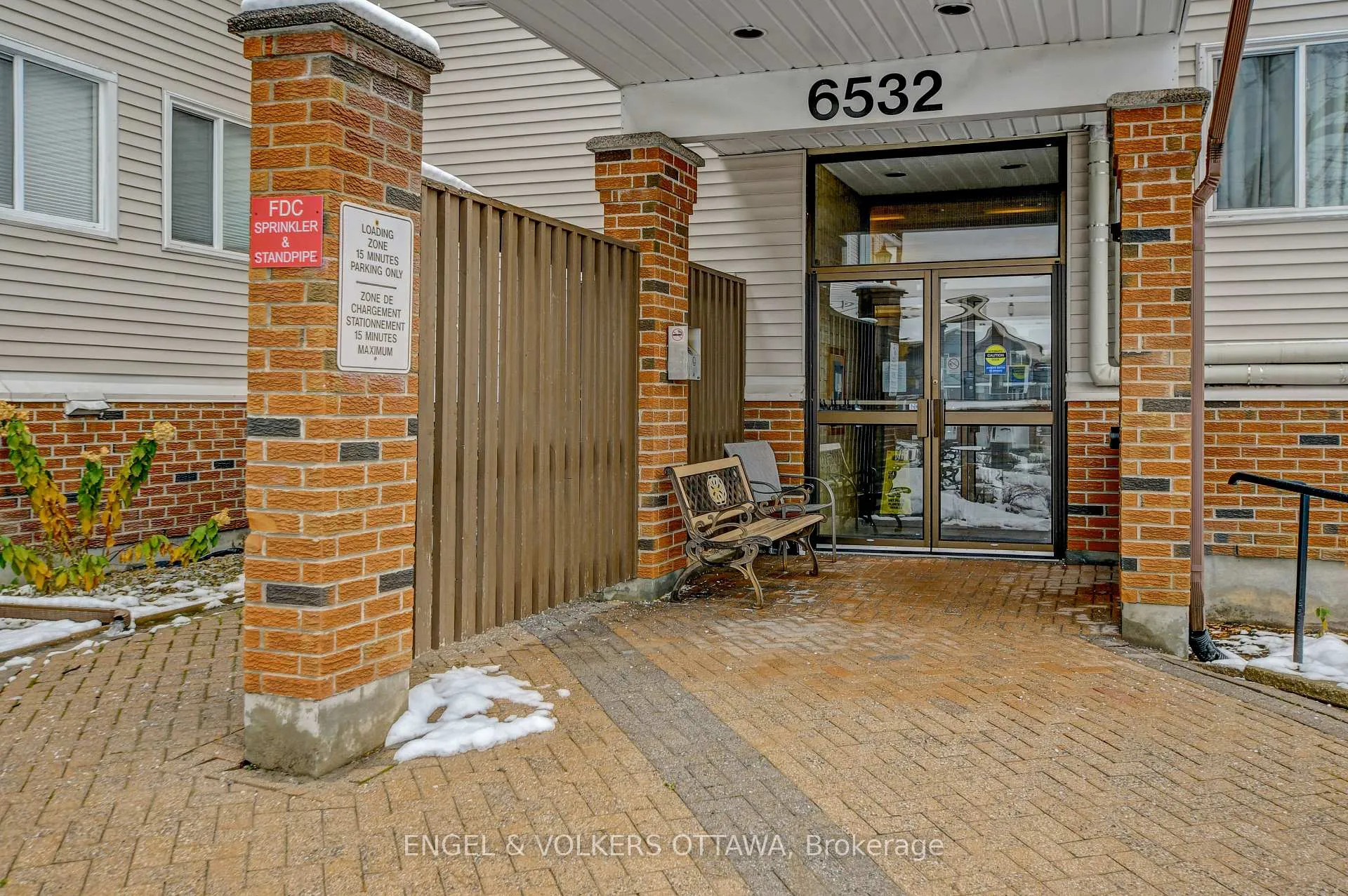 Photo 4 of Unit 112, 6532 Bilberry Drive, Ottawa, Orleans Wood — HOMEH
