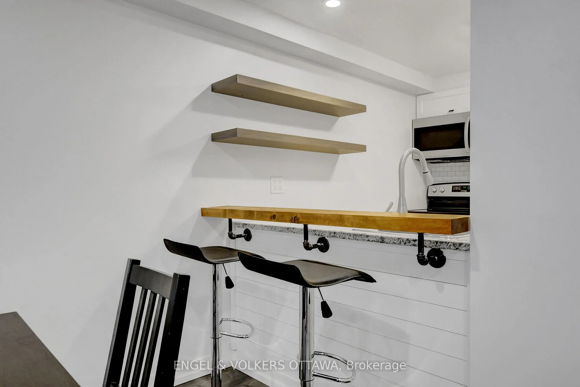 Photo 11 of Unit 112, 6532 Bilberry Drive, Ottawa, Orleans Wood — HOMEH