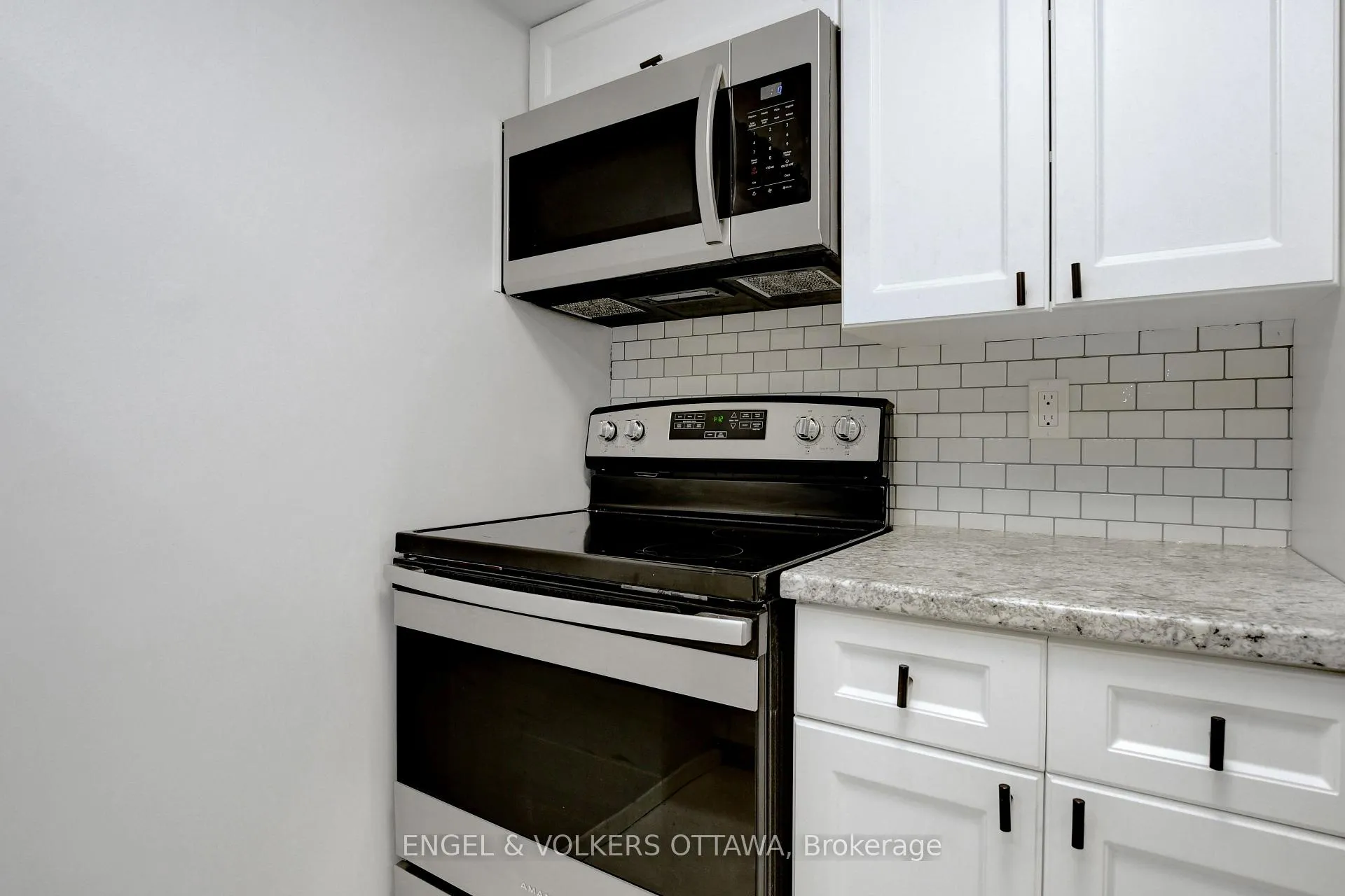Photo 14 of Unit 112, 6532 Bilberry Drive, Ottawa, Orleans Wood — HOMEH