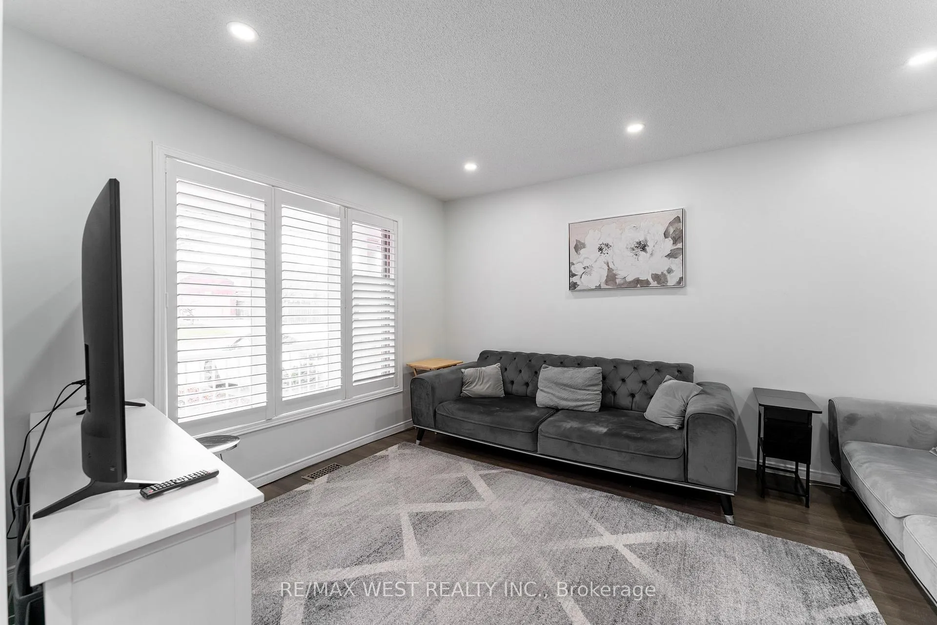 Photo 6 of 721 Acadia Drive, Hamilton, Butler — HOMEH