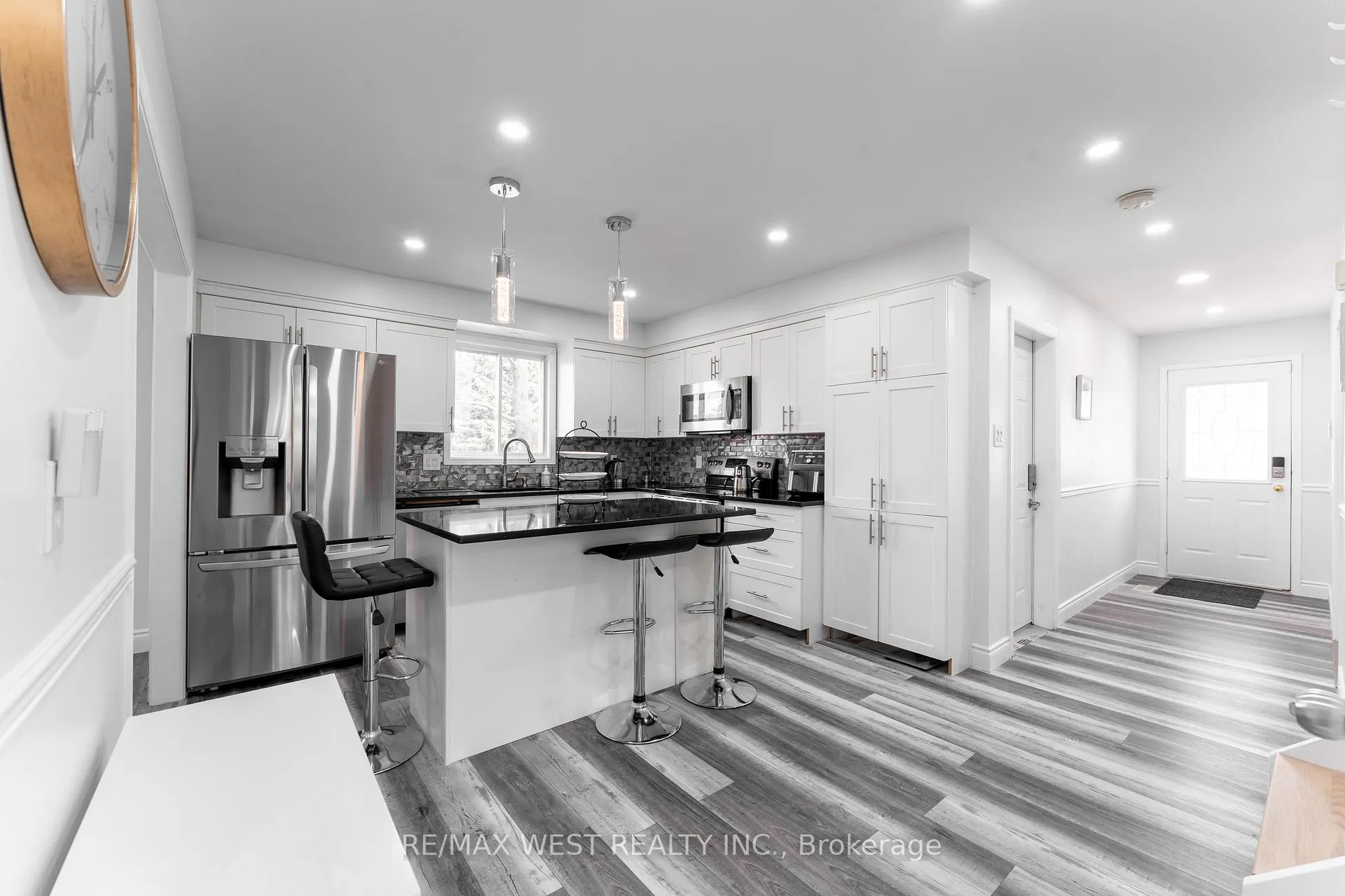 Photo 12 of 721 Acadia Drive, Hamilton, Butler — HOMEH