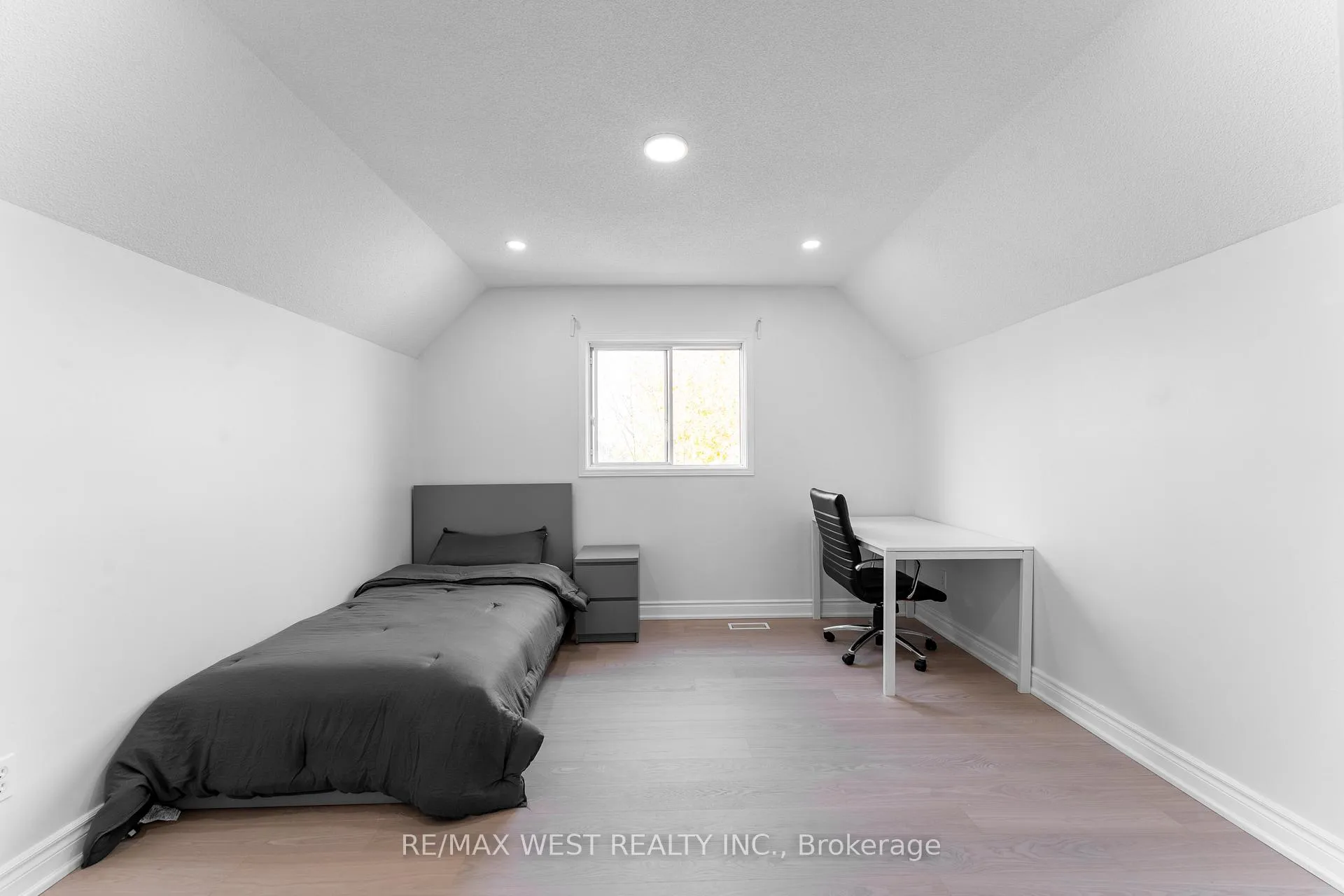 Photo 17 of 721 Acadia Drive, Hamilton, Butler — HOMEH