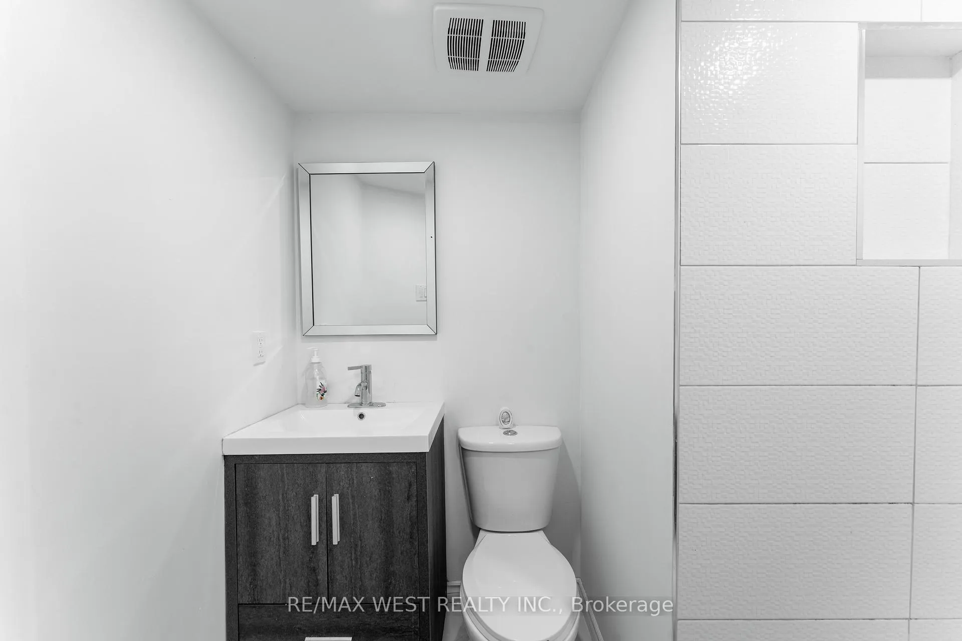 Photo 22 of 721 Acadia Drive, Hamilton, Butler — HOMEH