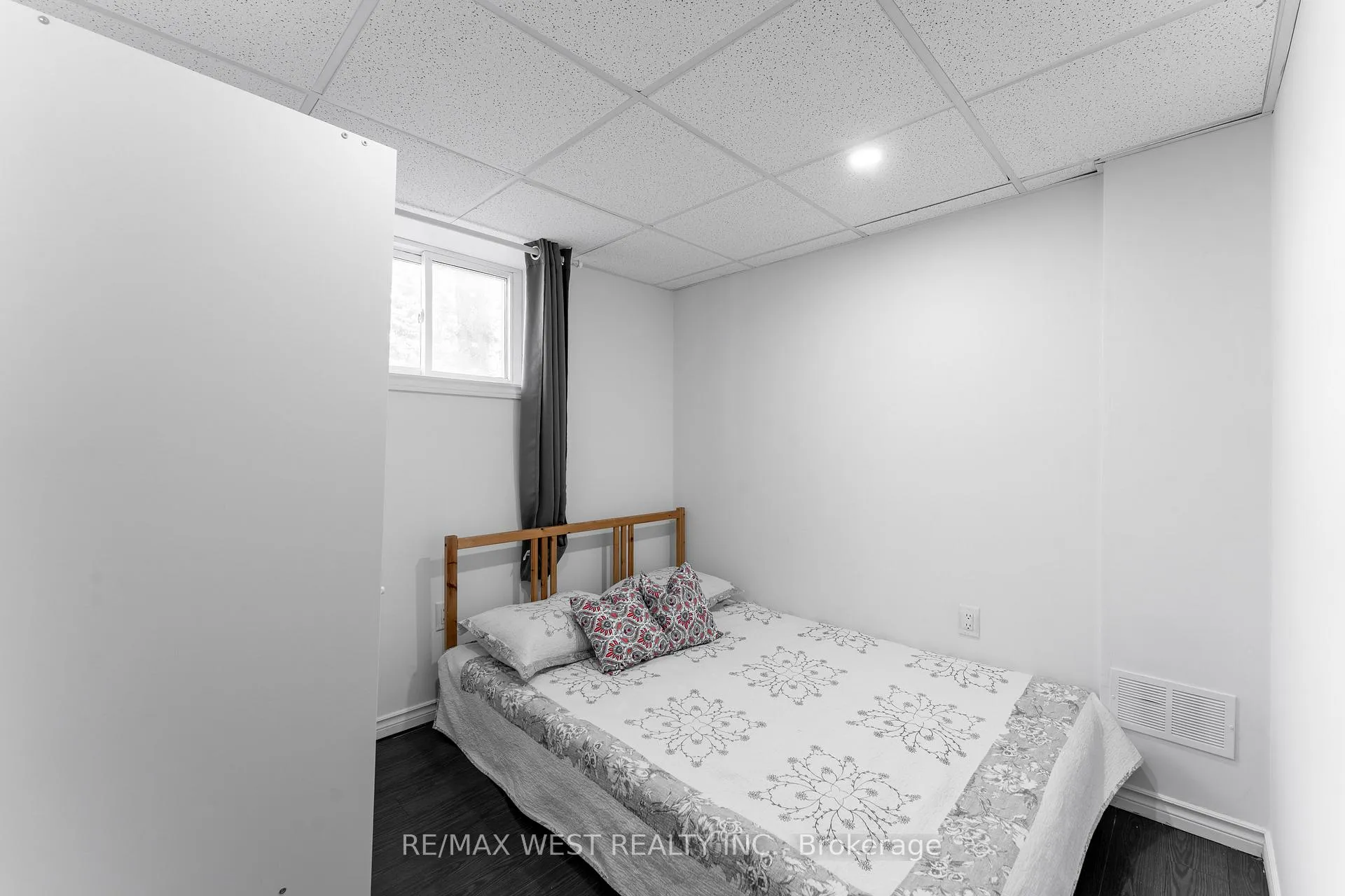 Photo 30 of 721 Acadia Drive, Hamilton, Butler — HOMEH