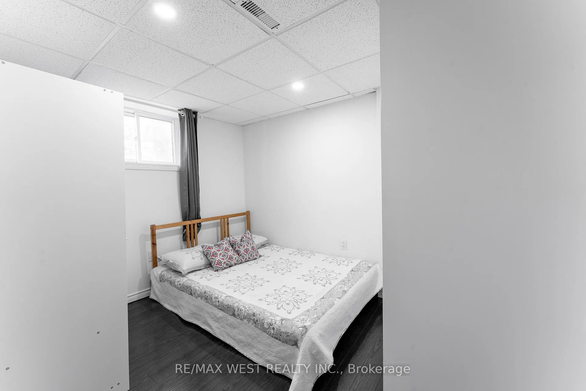 Photo 34 of 721 Acadia Drive, Hamilton, Butler — HOMEH