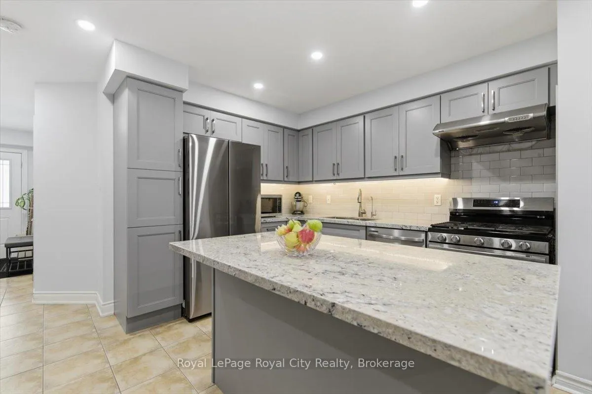 Photo 7 of Unit 21, 17 Katemore Drive, Guelph, Pineridge/Westminster Woods — HOMEH
