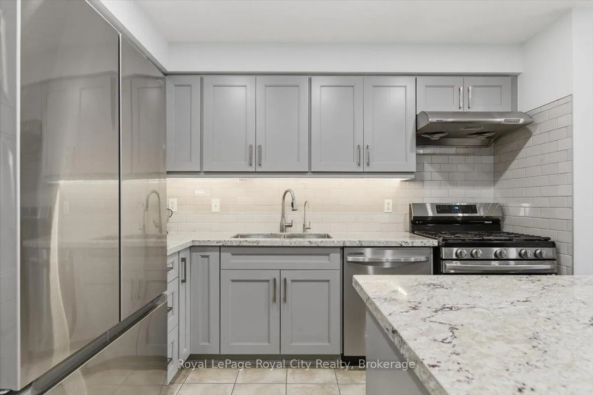 Photo 8 of Unit 21, 17 Katemore Drive, Guelph, Pineridge/Westminster Woods — HOMEH