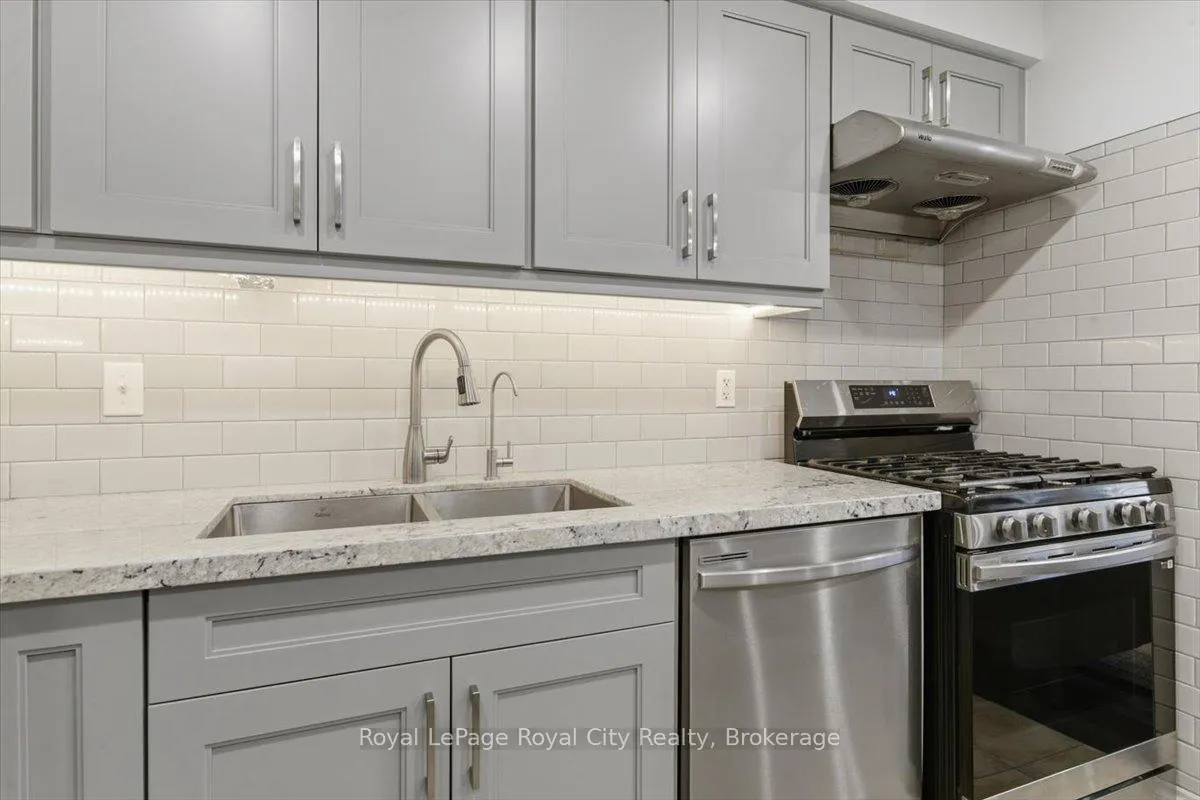 Photo 9 of Unit 21, 17 Katemore Drive, Guelph, Pineridge/Westminster Woods — HOMEH