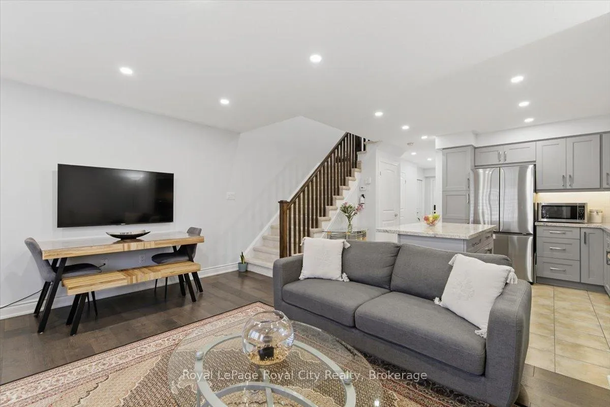 Photo 17 of Unit 21, 17 Katemore Drive, Guelph, Pineridge/Westminster Woods — HOMEH