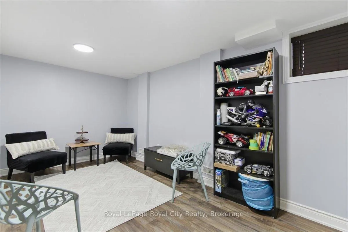 Photo 28 of Unit 21, 17 Katemore Drive, Guelph, Pineridge/Westminster Woods — HOMEH