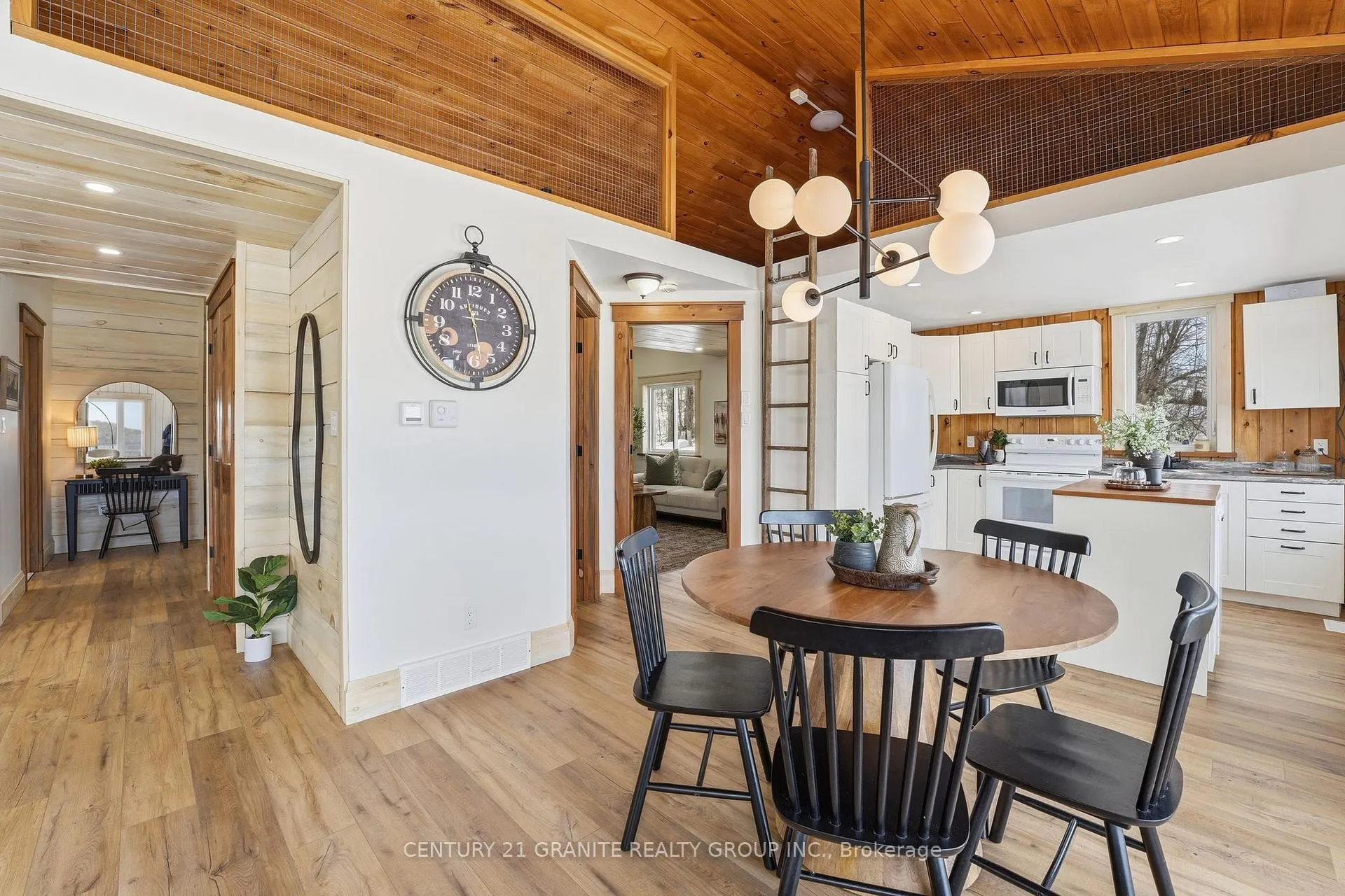 Photo 10 of 824 East Road Loop, Hastings Highlands, Monteagle Ward — HOMEH
