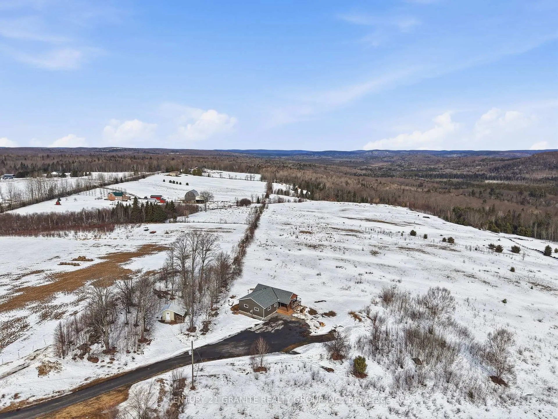 Photo 25 of 824 East Road Loop, Hastings Highlands, Monteagle Ward — HOMEH