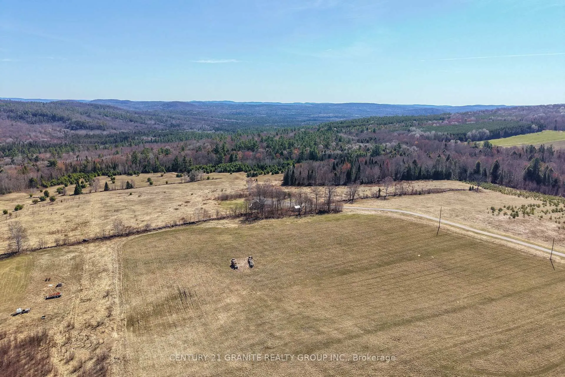 Photo 28 of 824 East Road Loop, Hastings Highlands, Monteagle Ward — HOMEH