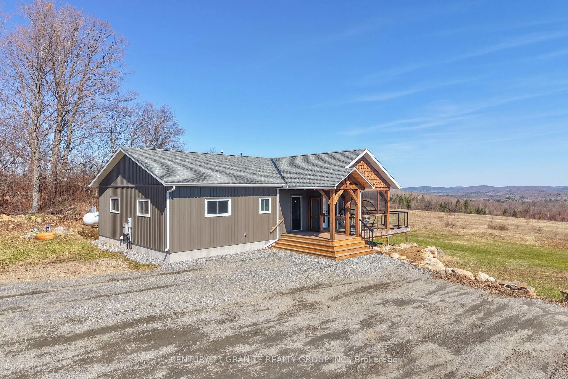 Photo 32 of 824 East Road Loop, Hastings Highlands, Monteagle Ward — HOMEH