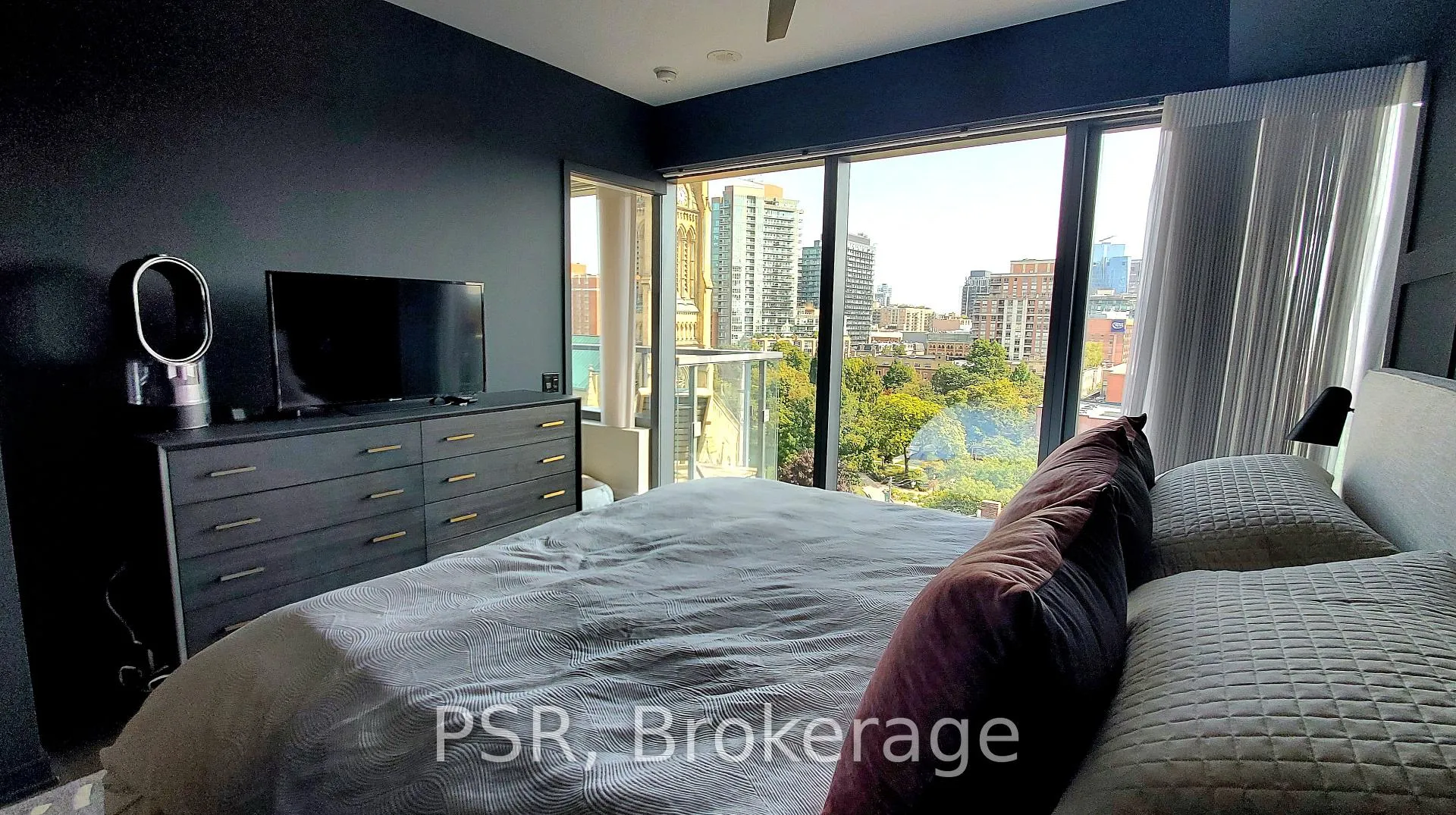 Photo 13 of Unit 902, 60 Colborne Street, Toronto, Church-Yonge Corridor — HOMEH